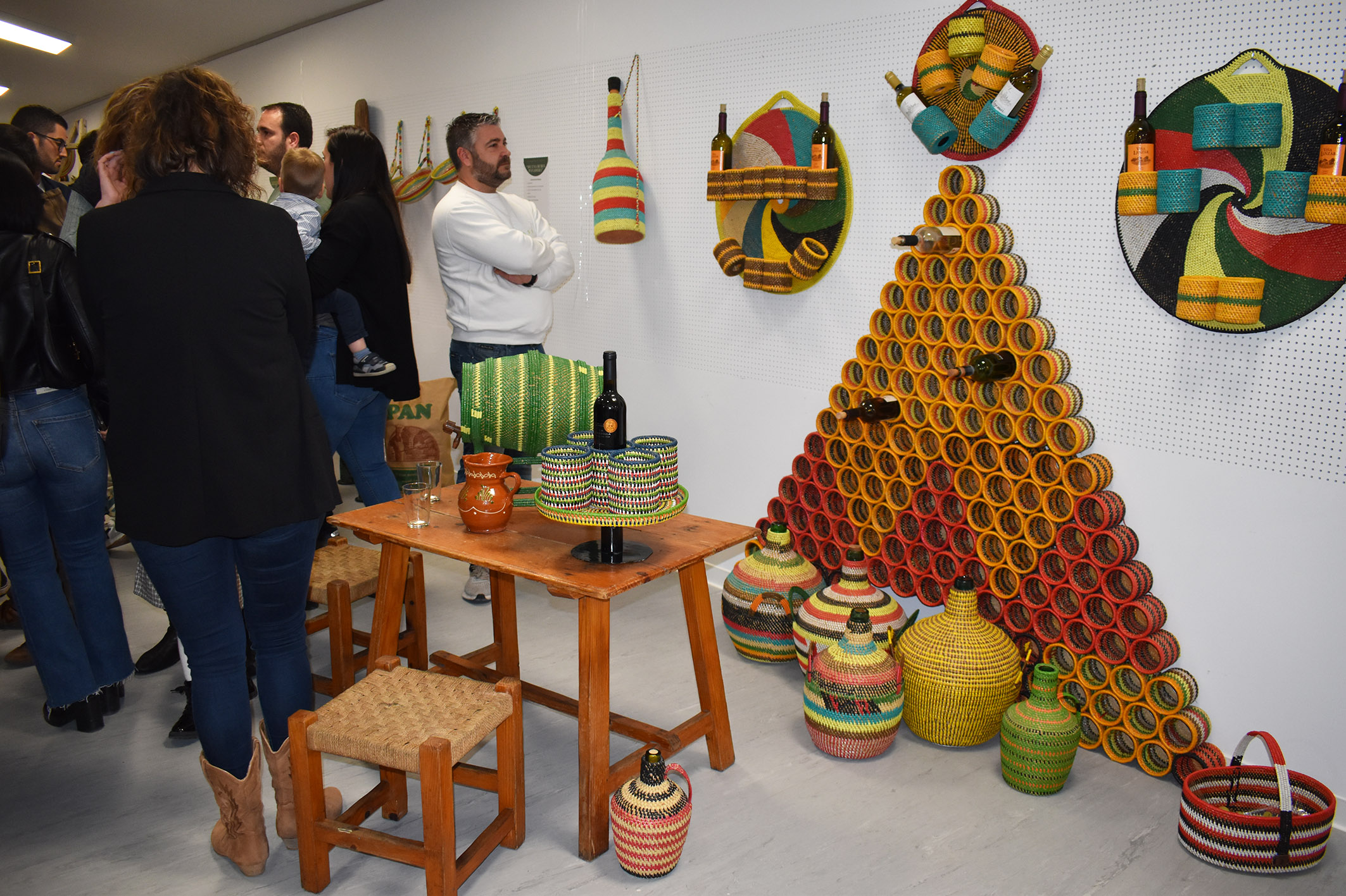 La exposición “Esparto e hilo” muestra la obra del añorado Francisco Romero López, el “Tío Paco”
