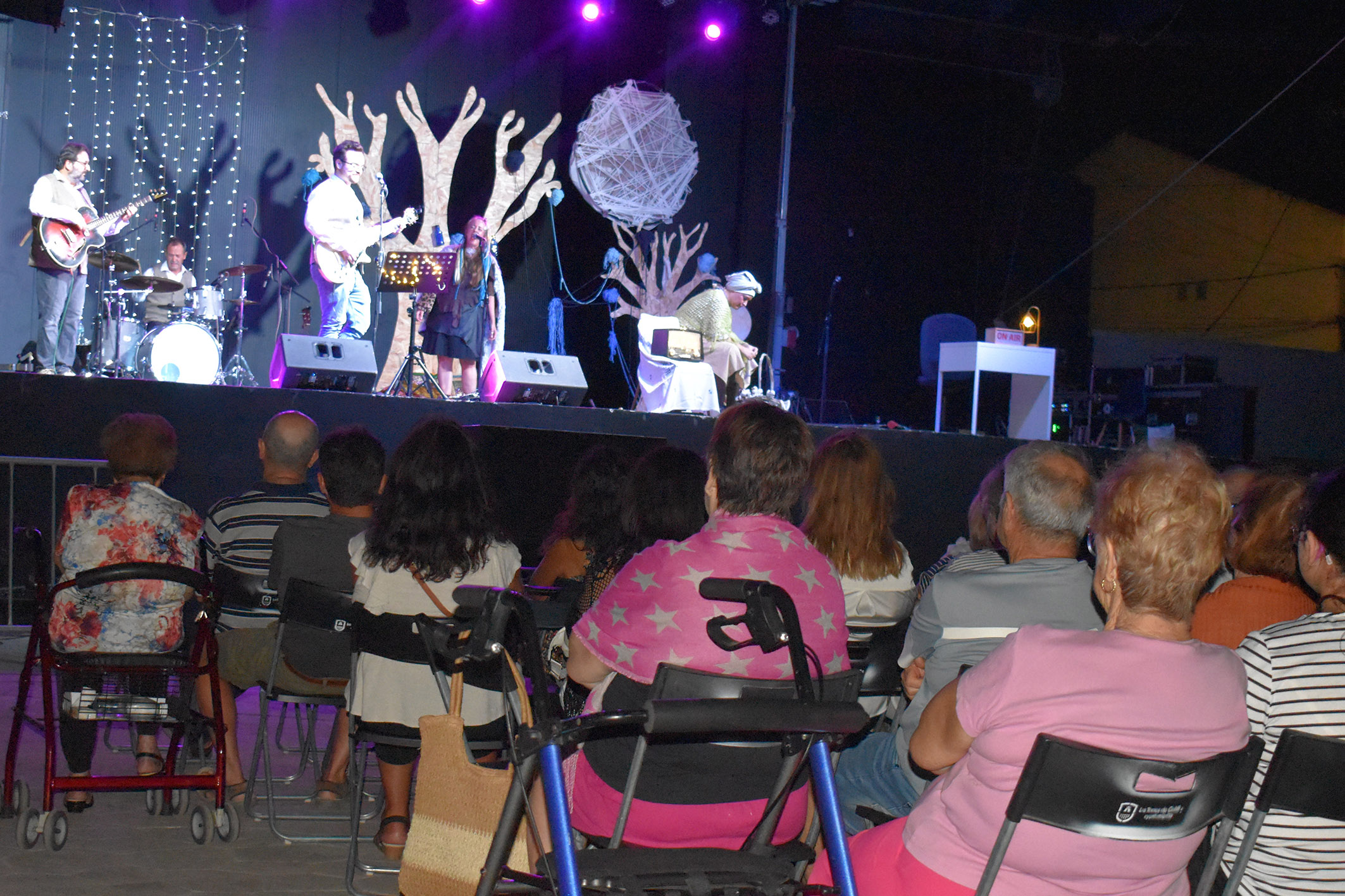 Burubú Teatro (Albacete) abre el XIII certamen de teatro amateur “Juan Baño”con “La madeja del blues”