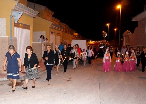 El barrio torreño de La Florida despide sus festejos con la procesión de la patrona