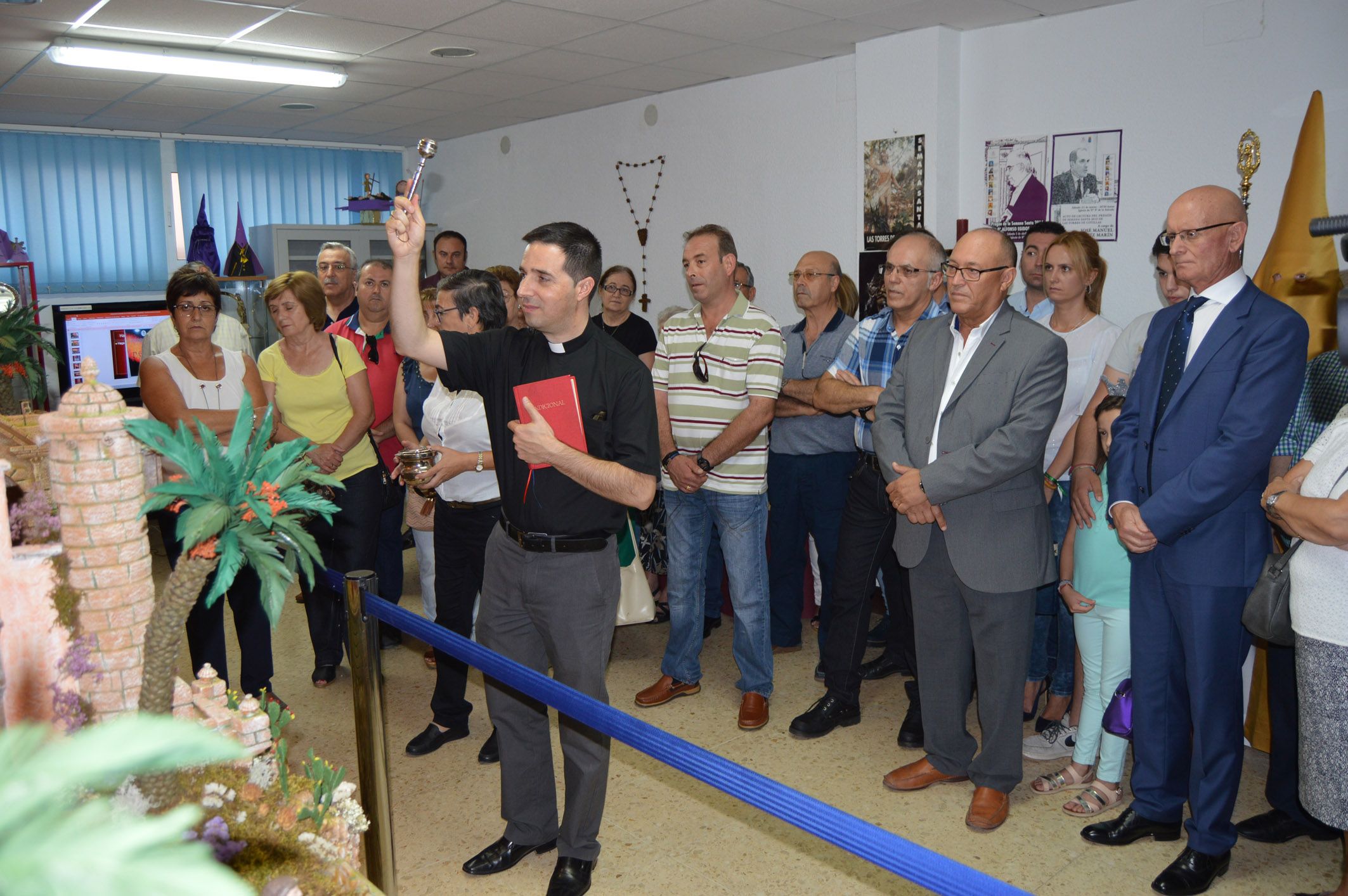 crece-el-diorama-de-la-pasion-de-cristo-de-la-exposicion-permanente-de-la-semana-santa-torrena3