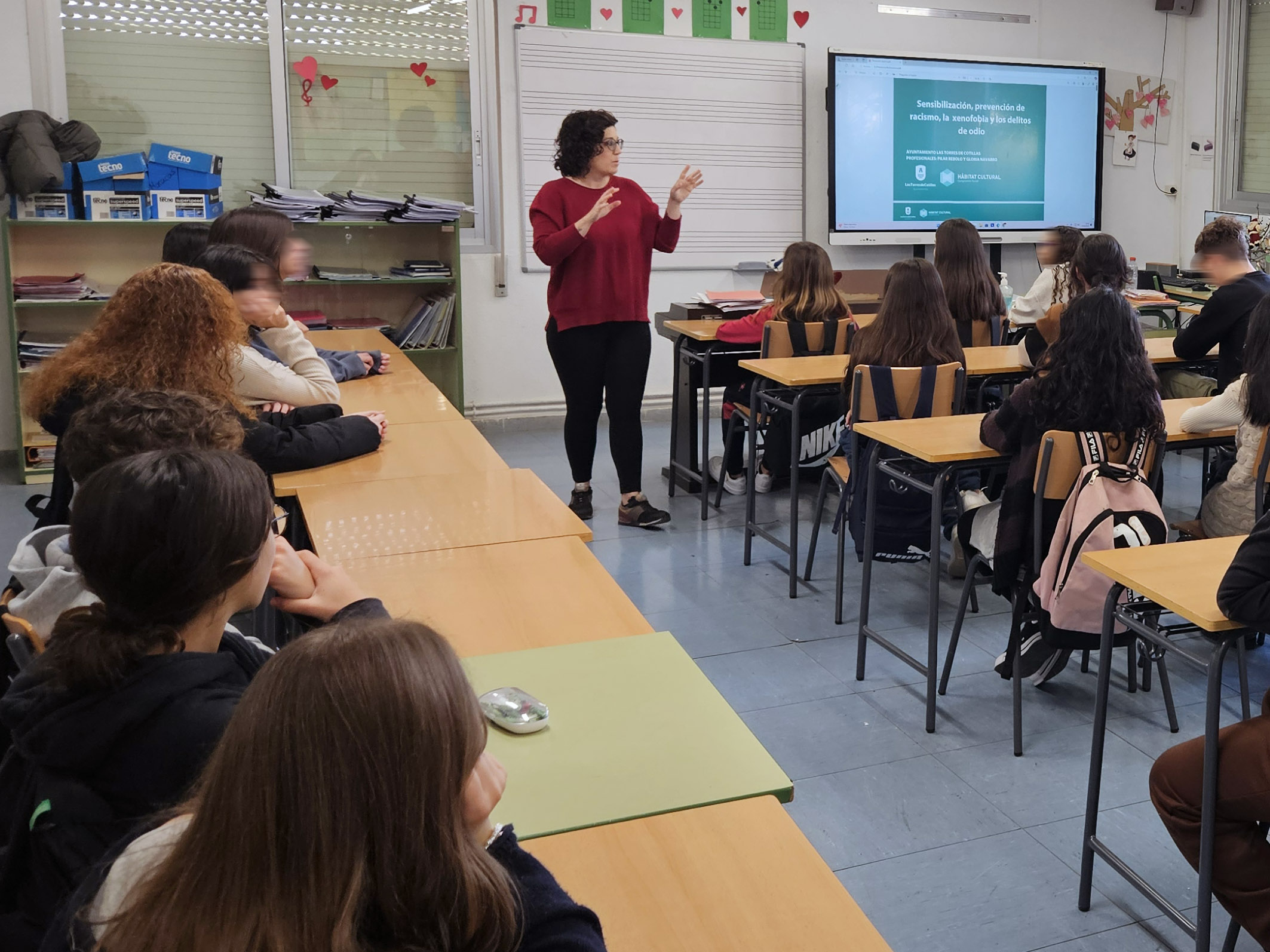 Charlas escolares para sensibilizar sobre los peligros del discurso de odio