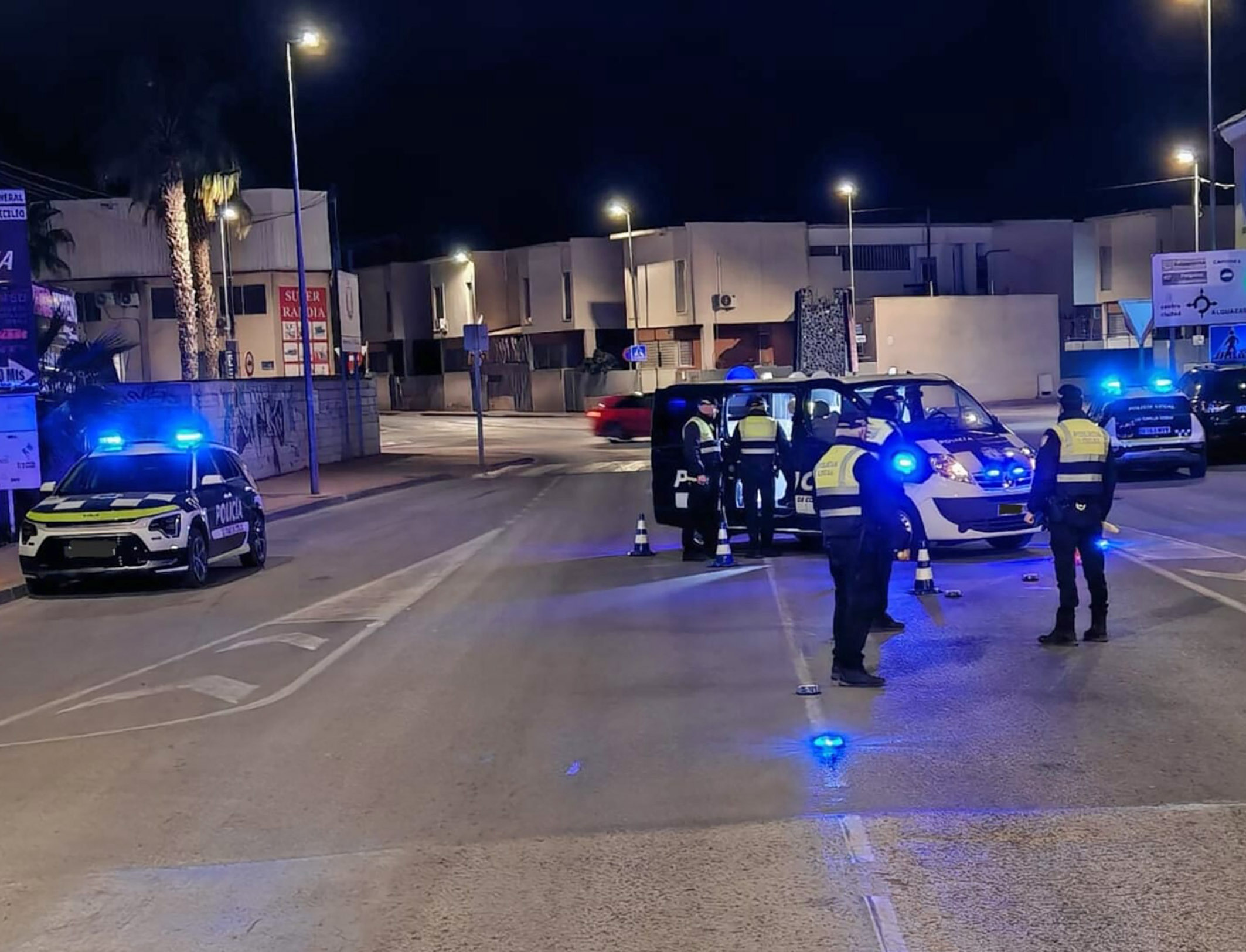 La Policía Local detiene a dos personas por conducir sin permiso
