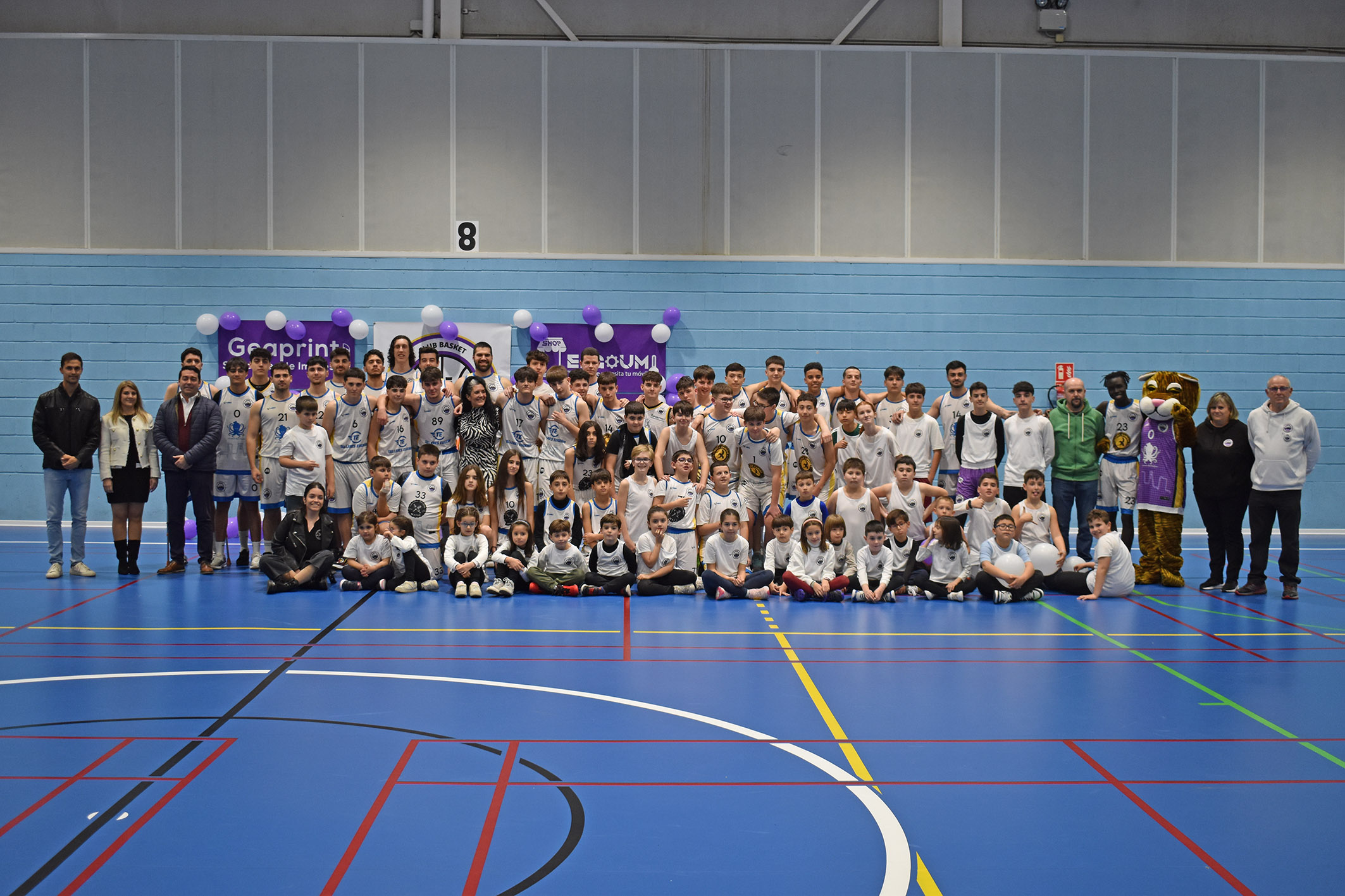 Puesta de largo oficial de los equipos 2024/25 del club Basket Las Torres