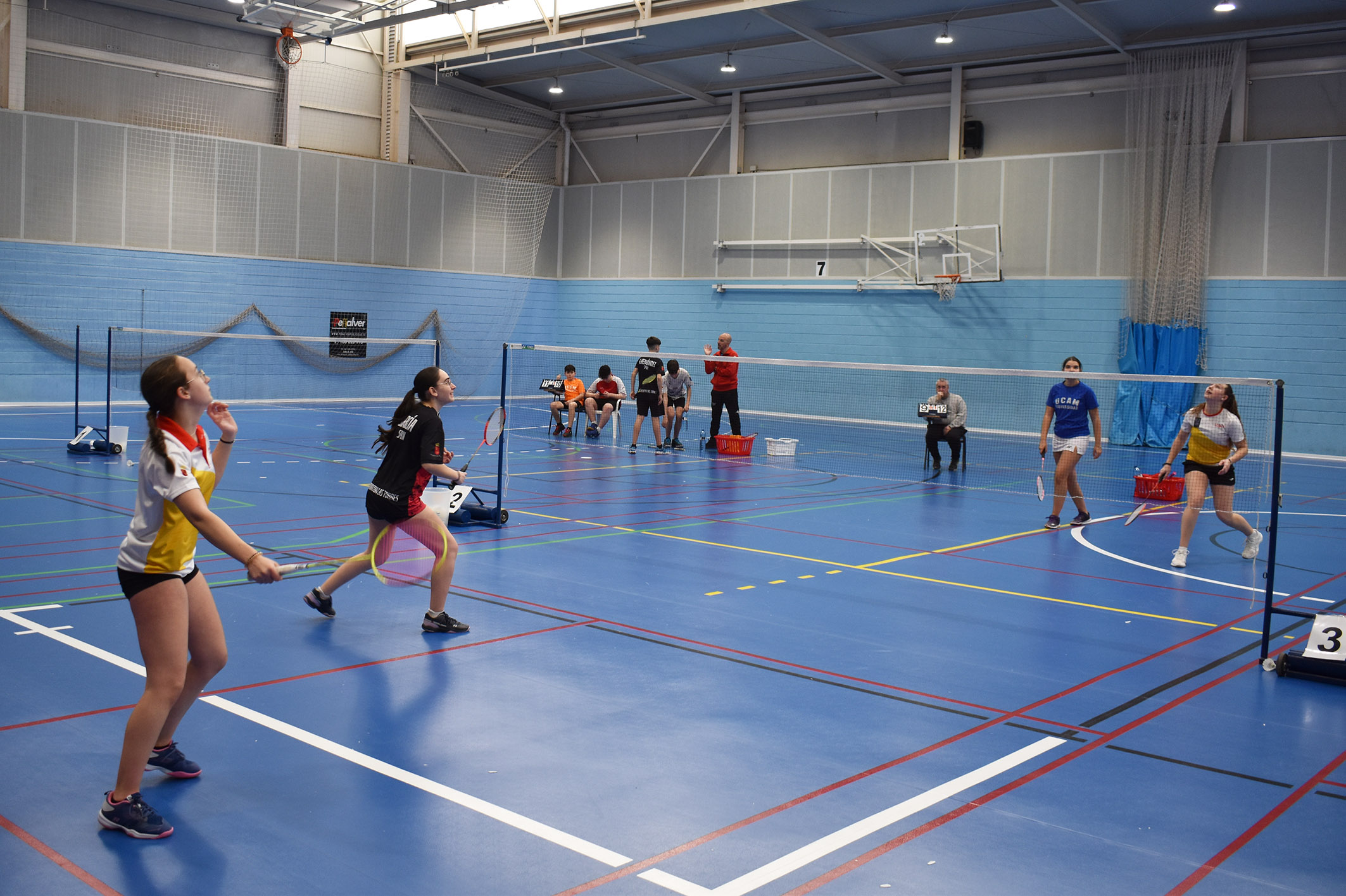 El Bádminton Las Torres arrasa en el campeonato autonómico sub-17 y gana todas las categorías