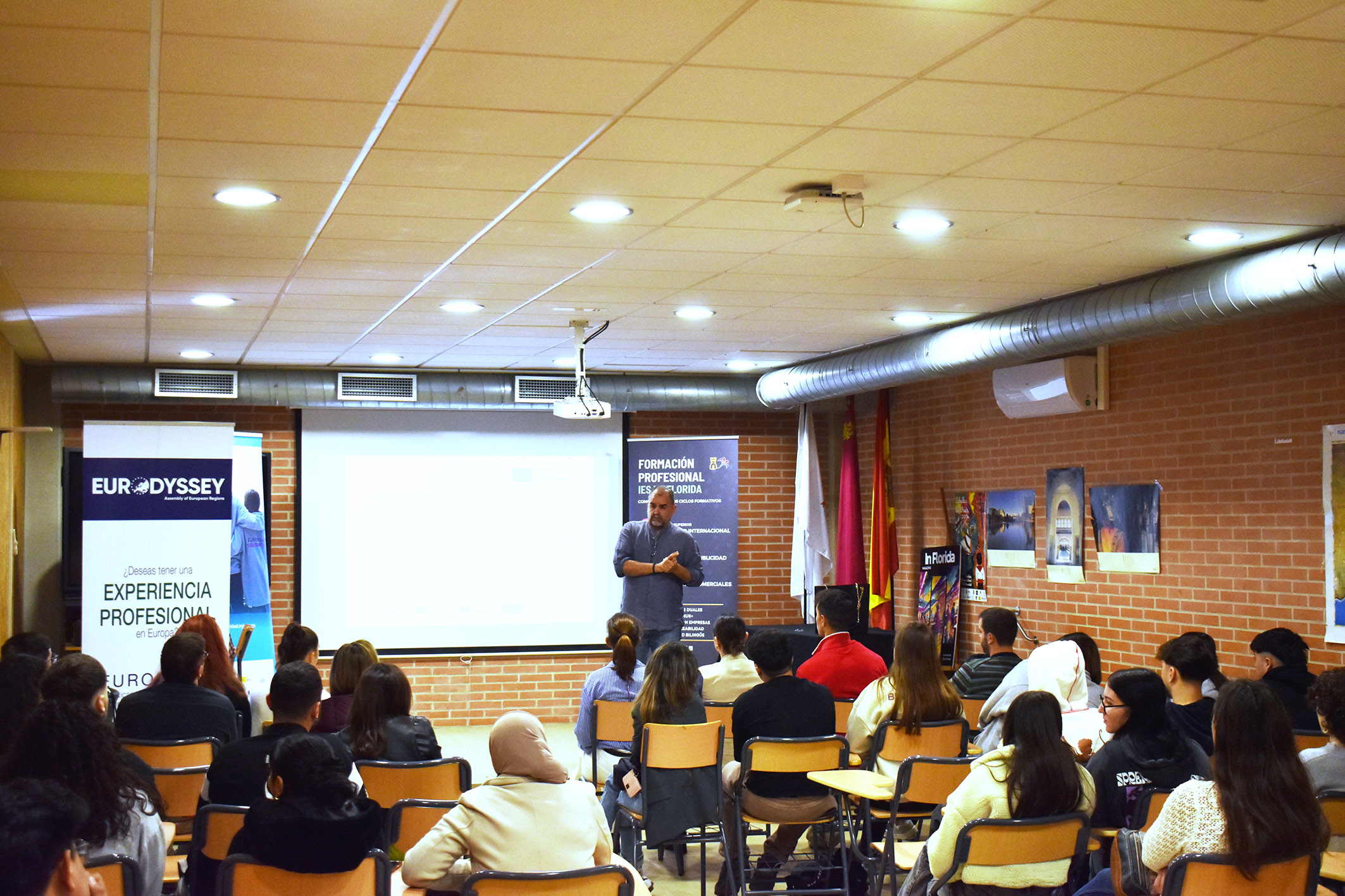 El IES La Florida informa a sus estudiantes sobre los programas europeos de movilidad