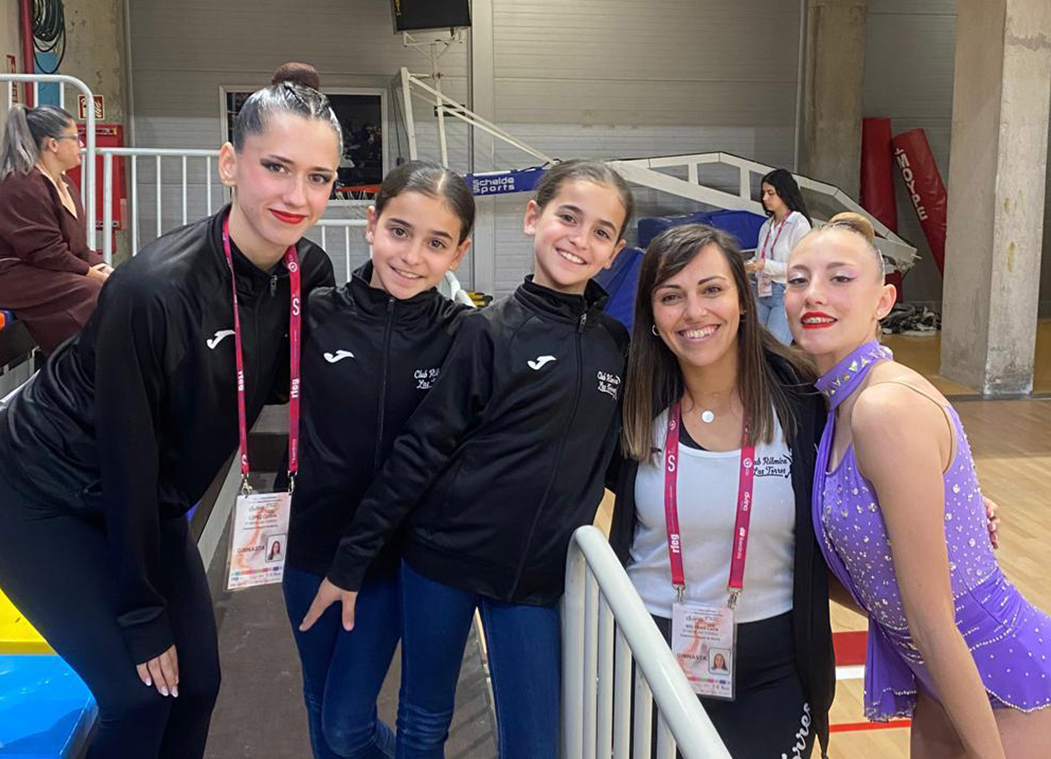 Dos juveniles torreñas participan en el campeonato de España de gimnasia rítmica base