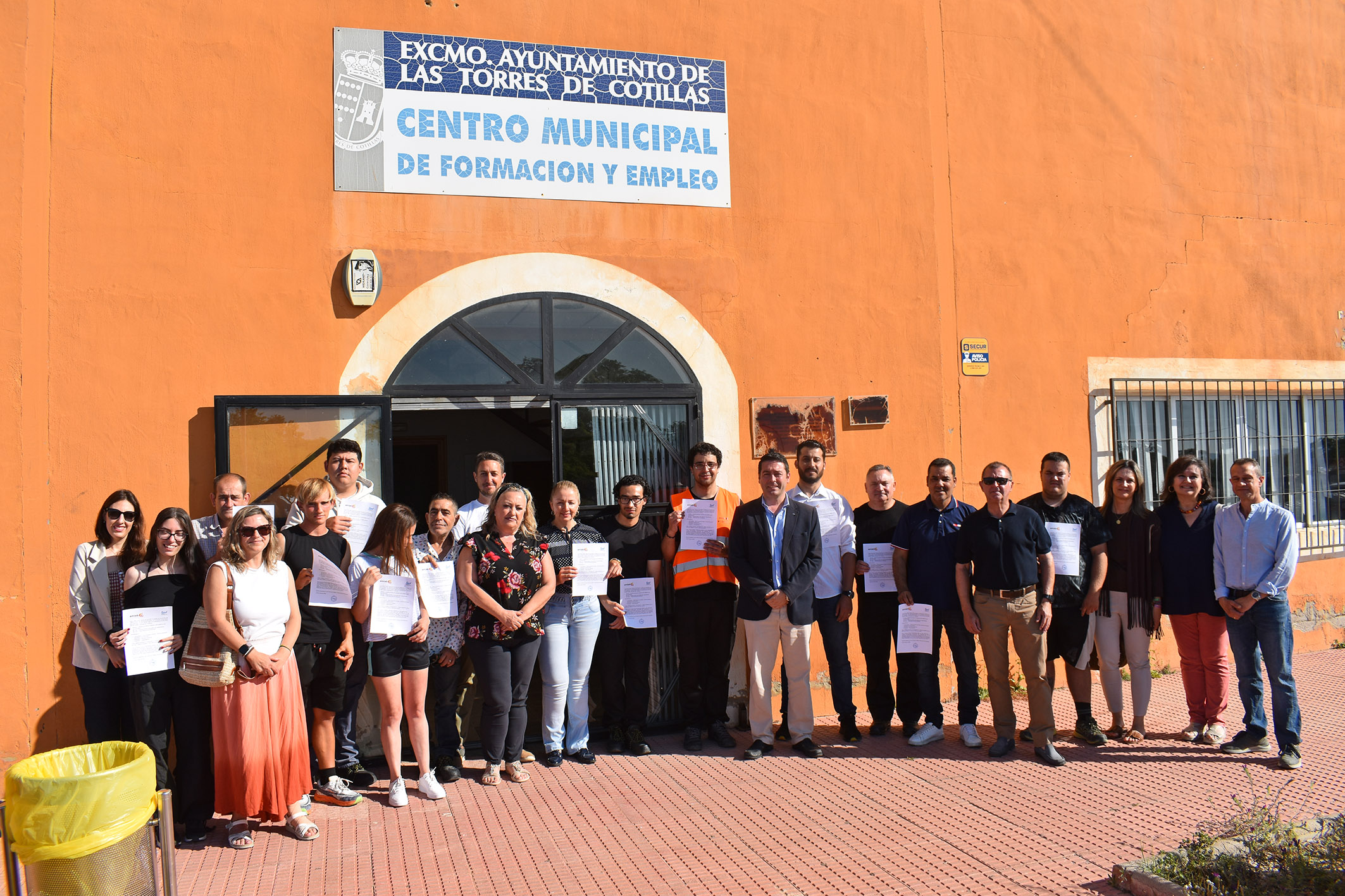 El alumnado del curso gratuito de actividades auxiliares de almacén, listo para comenzar sus prácticas en CONSUM
