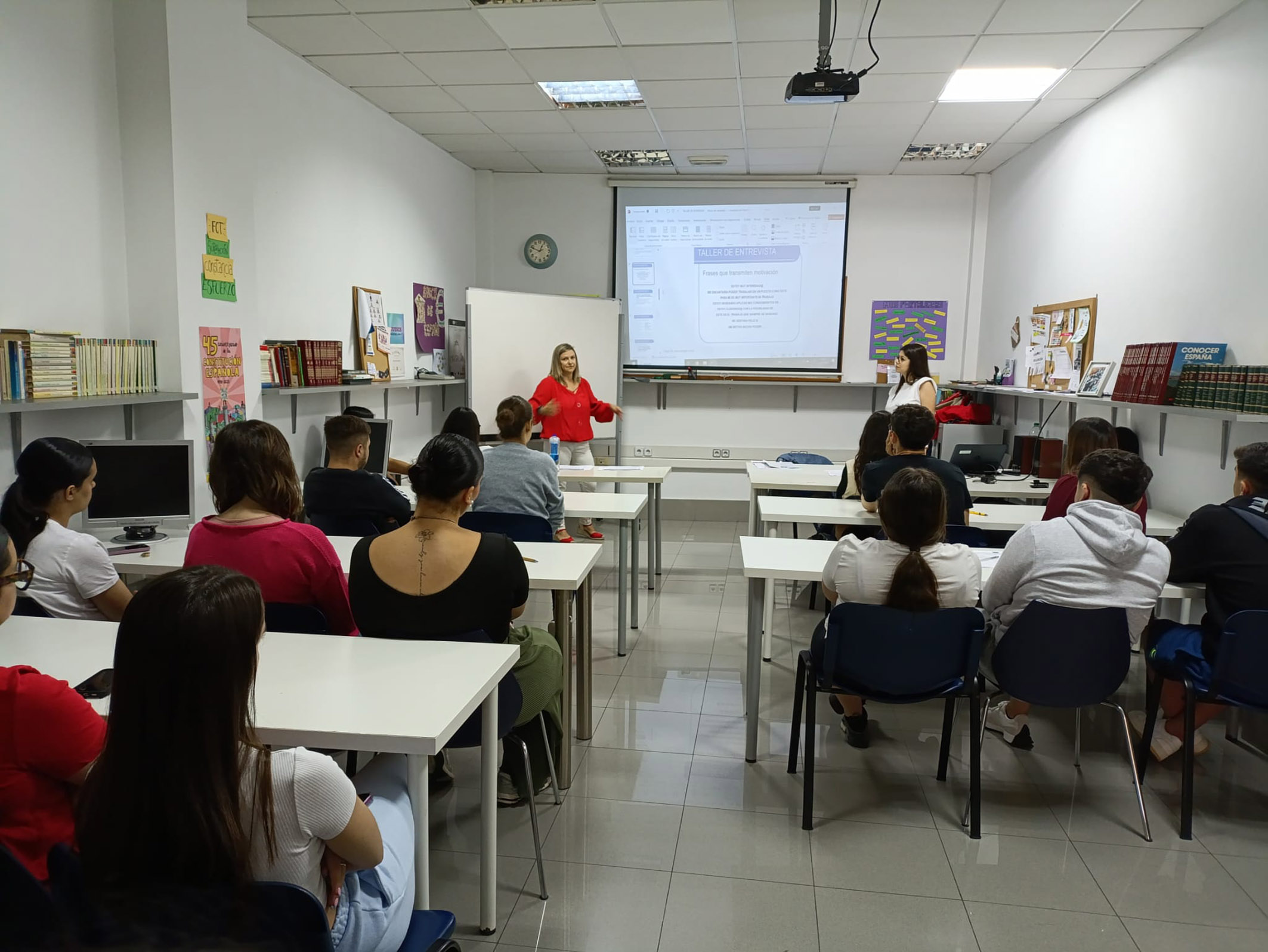Los alumnos del FP La Salceda aprenden a afrontar una entrevista de trabajo