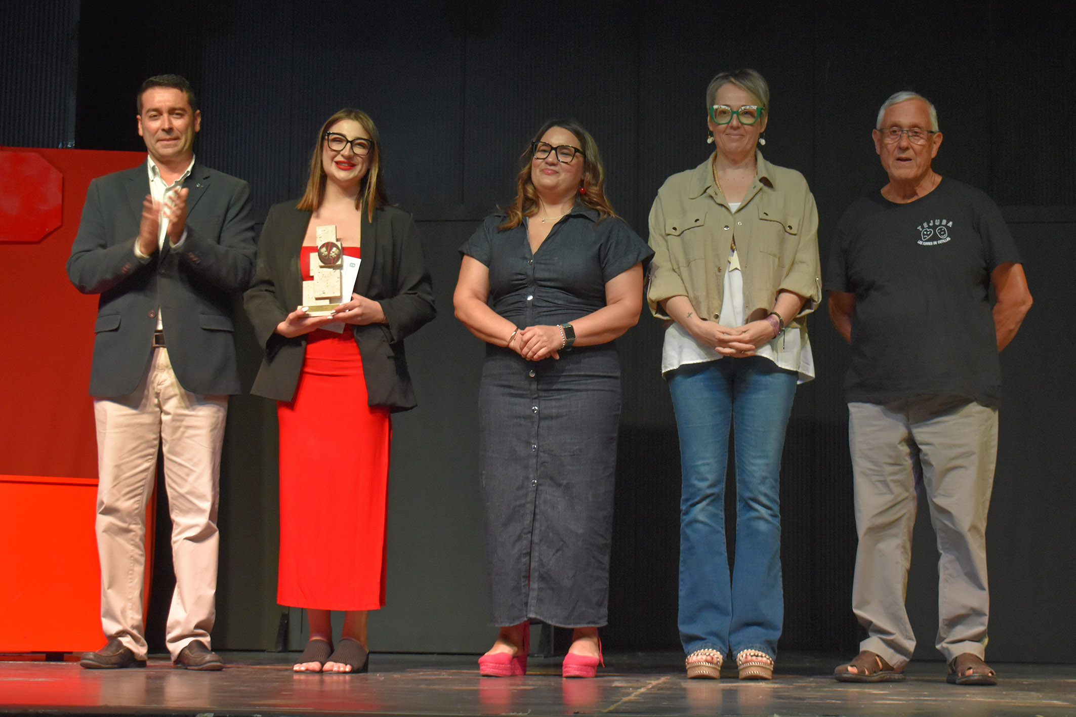 Los grupos “Trece Gatos” (Madrid) y “Todo sobre Eva” (Elche) copan los premios del XIII certamen de teatro amateur “Juan Baño” con tres cada uno