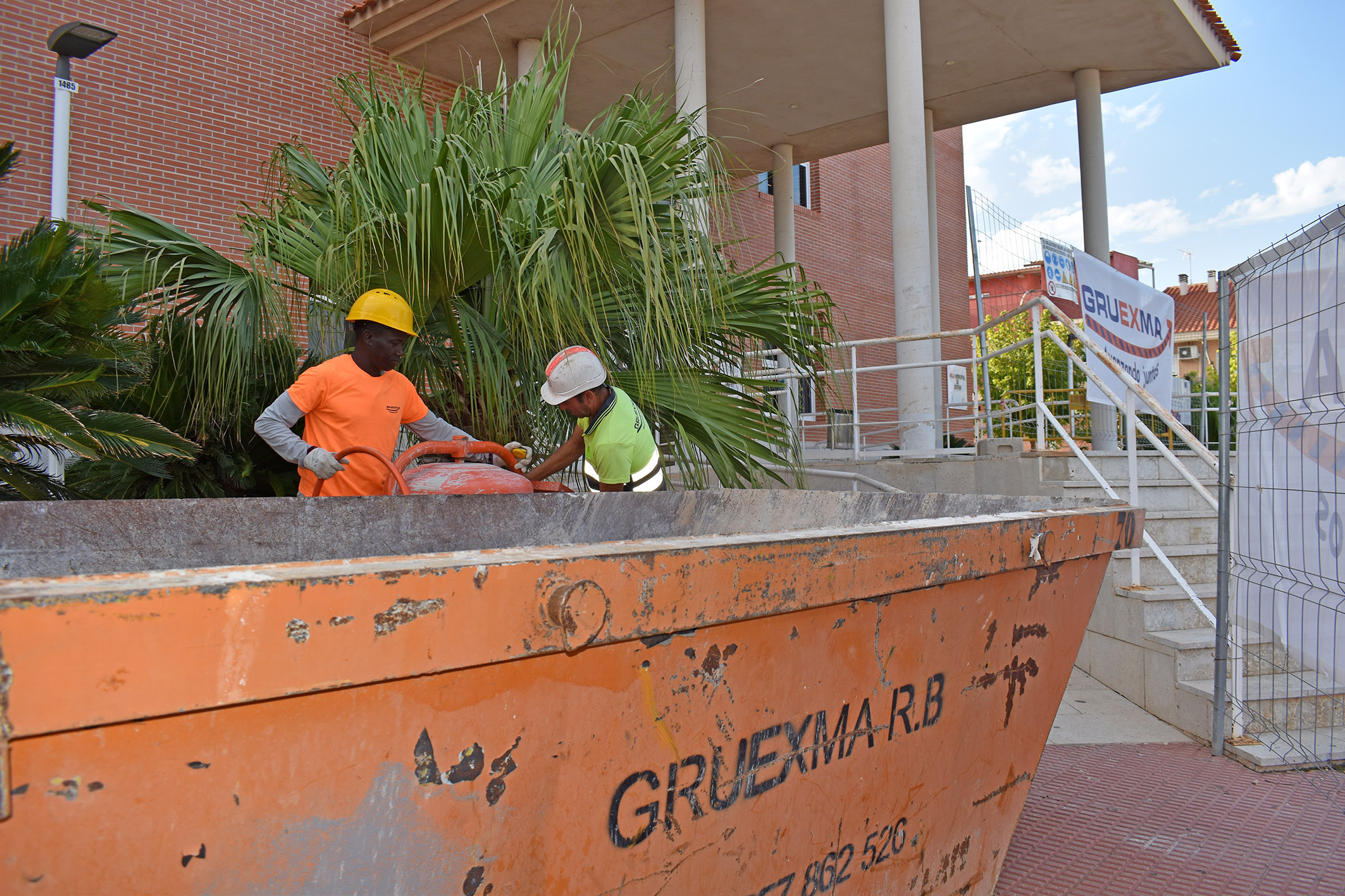Comienzan las obras para adaptar la Casa Cultura Pedro Serna a las normativas de protección contra incendios y accesibilidad