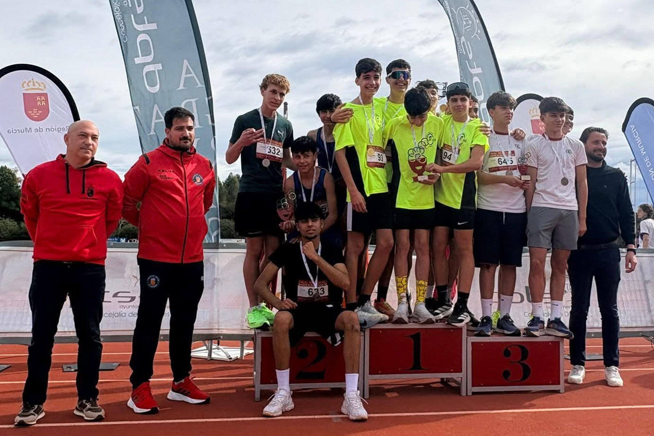 Los cadetes del IES La Florida, subcampeones regionales de deporte escolar de campo a través