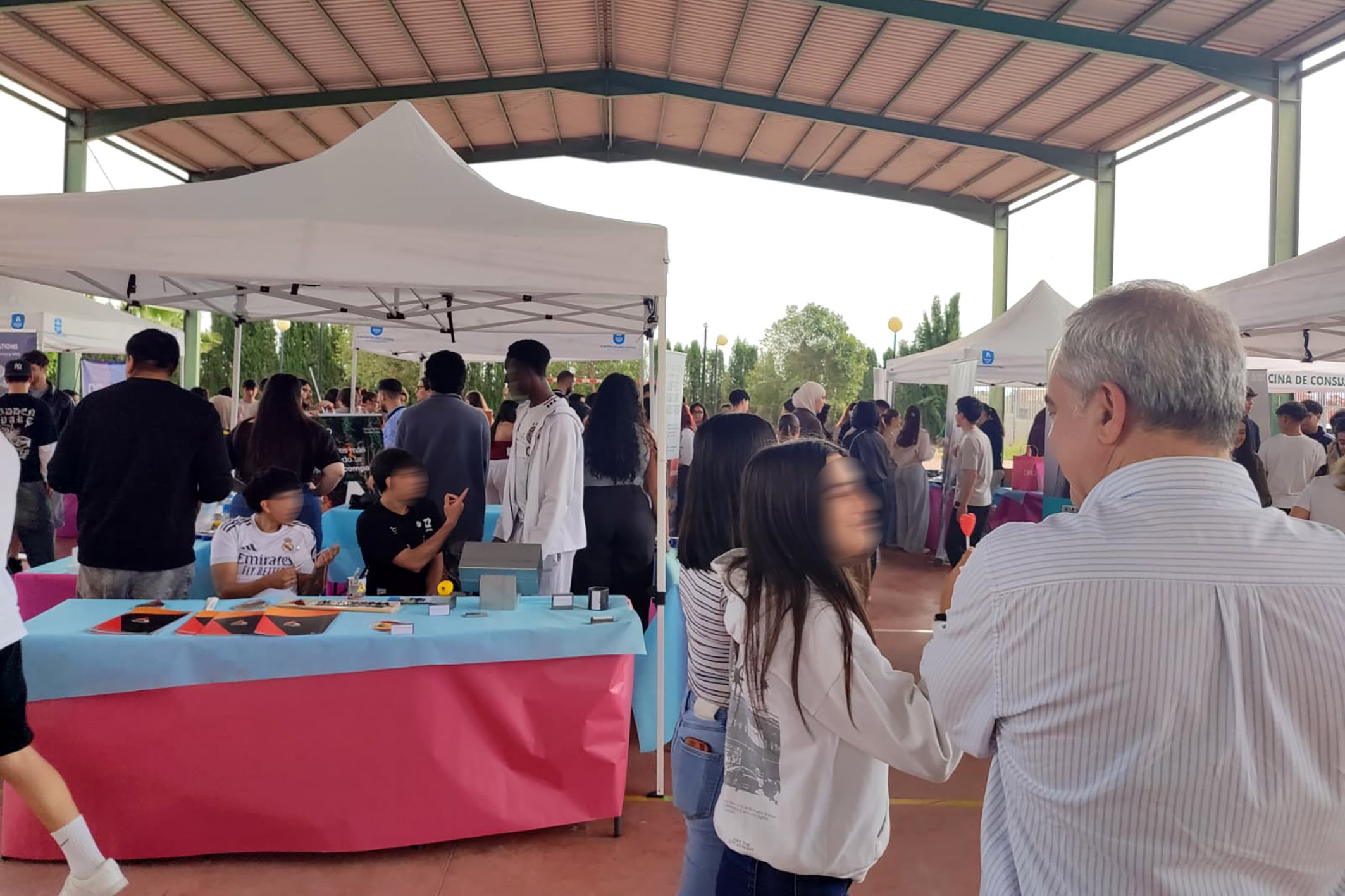 Más de 50 empresas, el Ayuntamiento y toda la comunidad educativa se unen en las III Jornadas de FP del IES La Florida