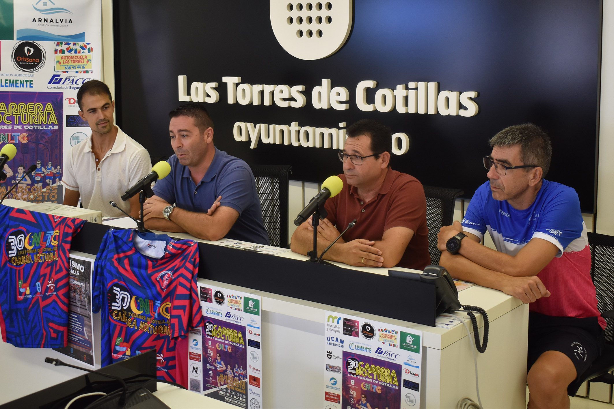 Las fiestas torreñas se citan con su tradicional Carrera Nocturna, que cumple su 30ª edición