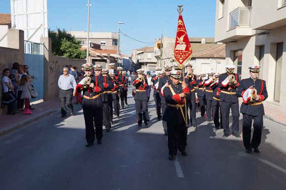 Los tambores y cornetas torre+¦os dan la bienvenida a la Semana Santa local3