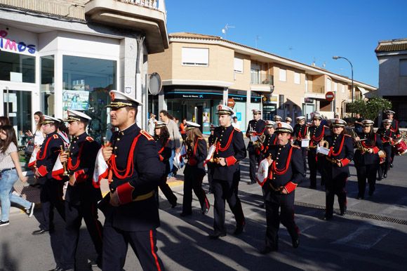 Los tambores y cornetas torre+¦os dan la bienvenida a la Semana Santa local4
