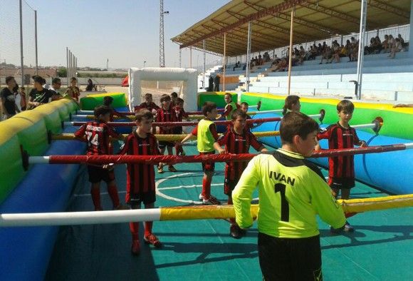 El Atl+®tico Torre+¦o eligi+¦ a sus futbolistas m+ís talentosos en su II All-Star