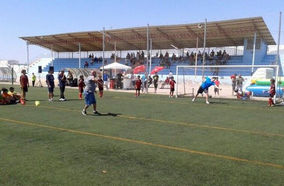 El Atl+®tico Torre+¦o eligi+¦ a sus futbolistas m+ís talentosos en su II All-Star4