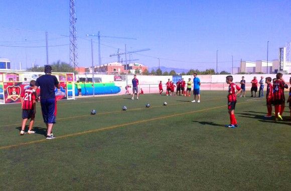 El Atl+®tico Torre+¦o eligi+¦ a sus futbolistas m+ís talentosos en su II All-Star5