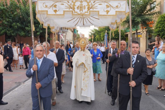 La procesi+¦n del Corpus no falt+¦ a su cita en Las Torres de Cotillas3