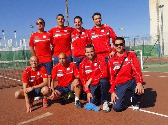 Los veteranos de la Asociación de Tenis Las Torres, sextos en la liga regional