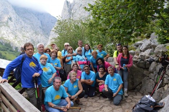 Los miembros de la asociación “Los Peregrinos” torreña visitaron Asturias4