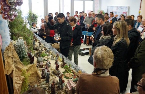 Ya se puede visitar el Belén del Centro de las Personas Mayores torreño 5