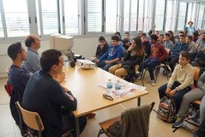 Los futbolistas del Real Murcia Fernando y Pumar visitan el IES “La Florida” torreño3