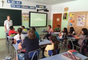 El Ayuntamiento torreño trabaja la prevención del consumo de alcohol con los alumnos de 2º de ESO