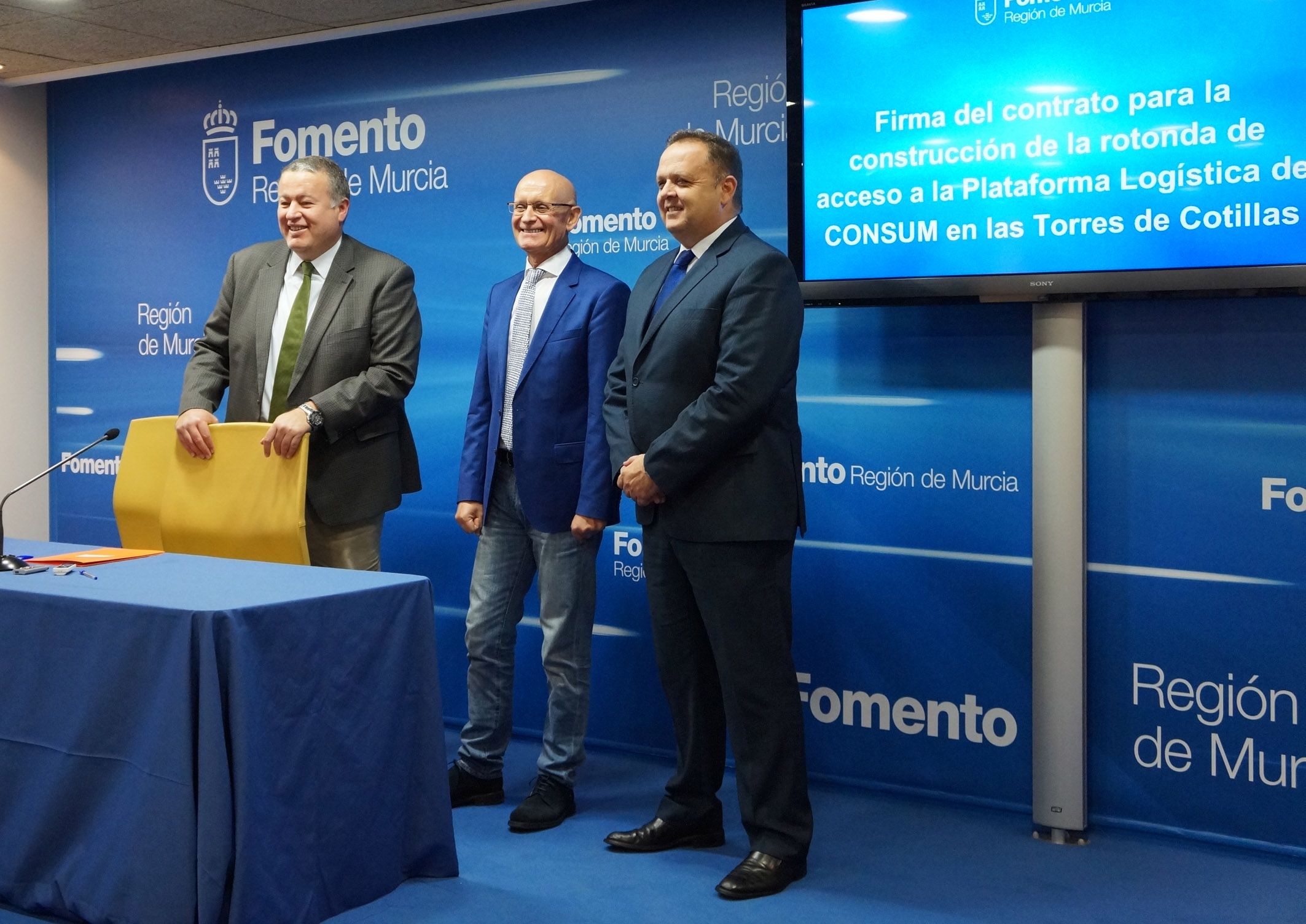 La rotonda a la entrada del centro logístico de “Consum” en Las Torres de Cotillas estará lista en primavera3