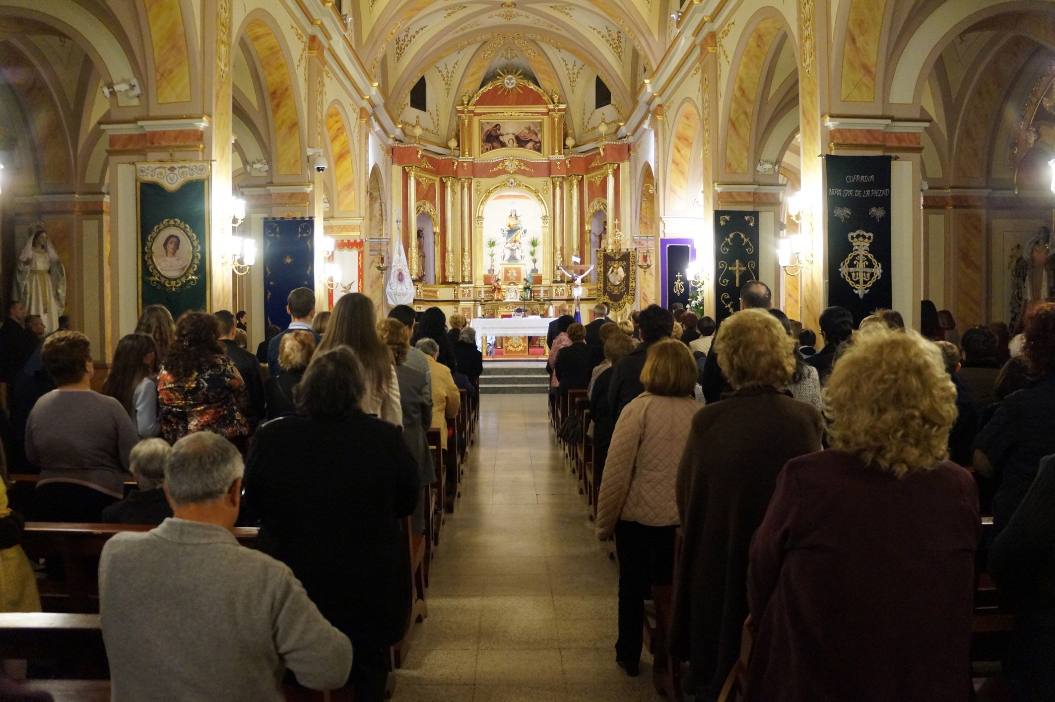 Alfonso Sandoval toma posesión como presidente de la Cofradía de Nuestro Padre Jesús Nazareno y Santo Entierro de Cristo