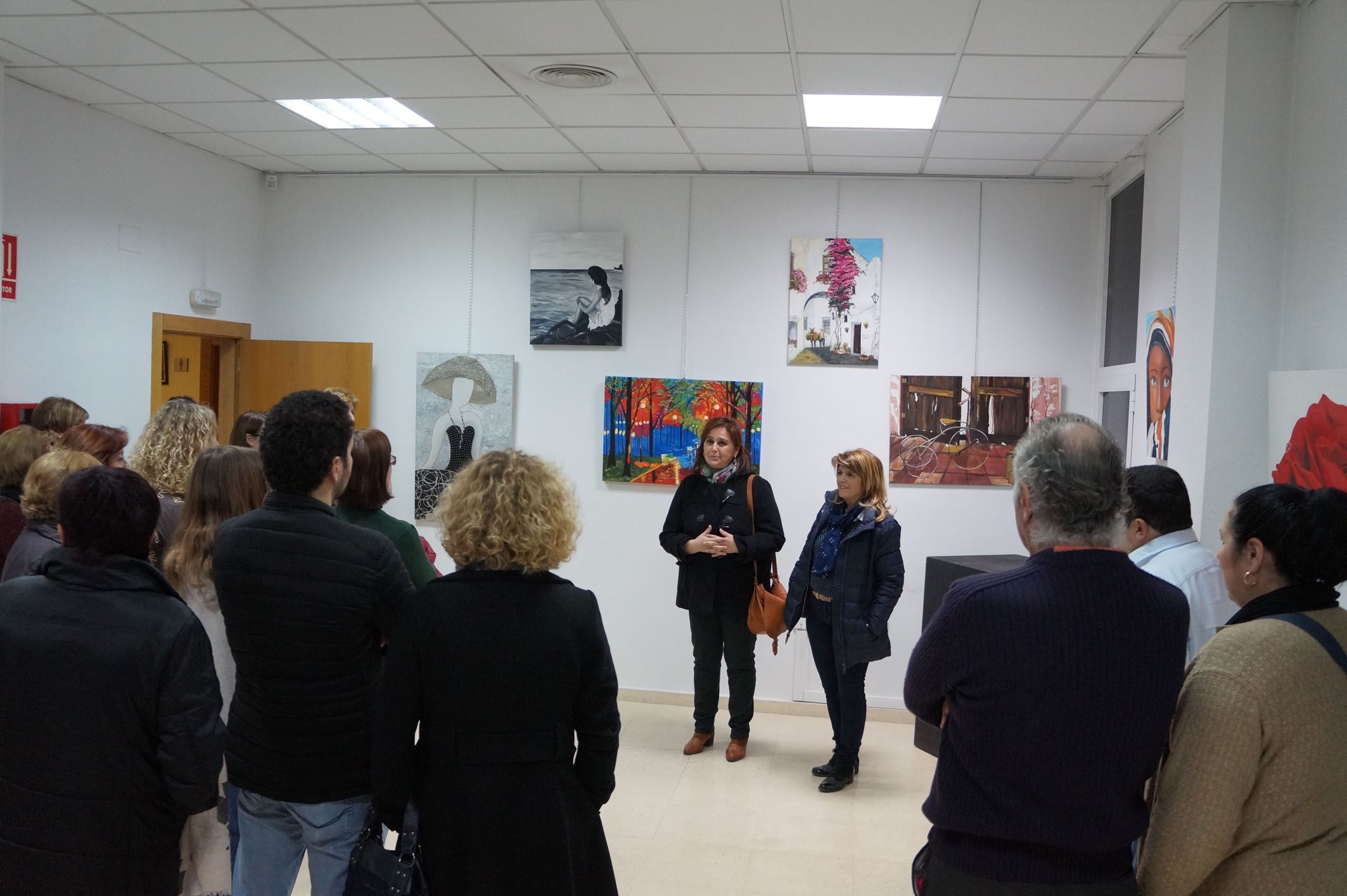 La asociación Isabel González inaugura la muestra de su taller de pintura por el 8 de marzo1
