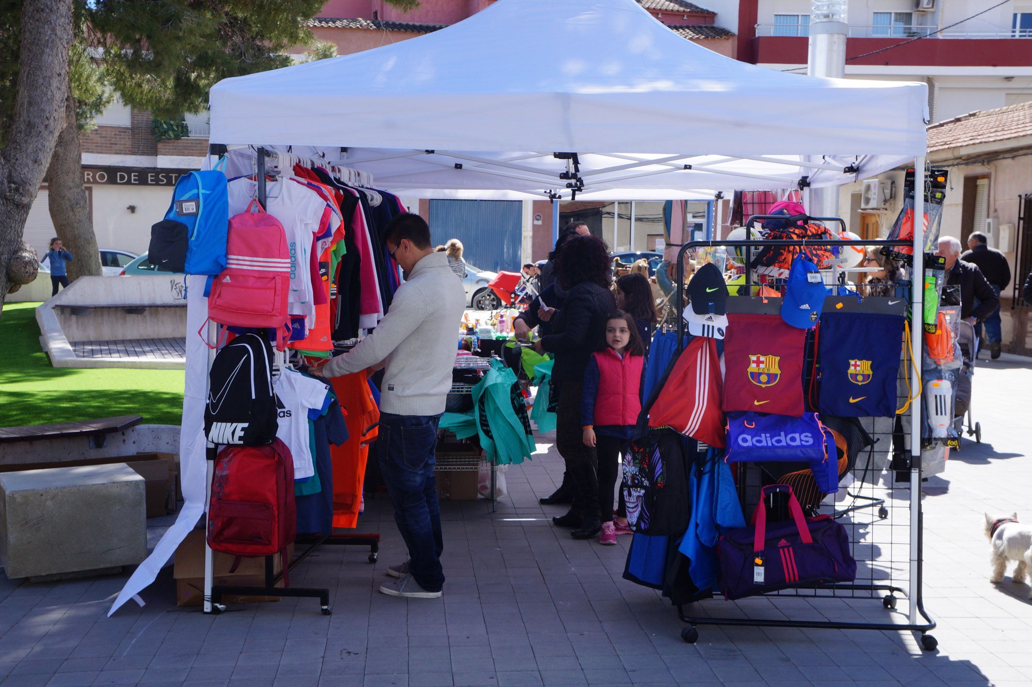 Las Torres de Cotillas disfruta por primera vez de su “Plaza del Comercio”