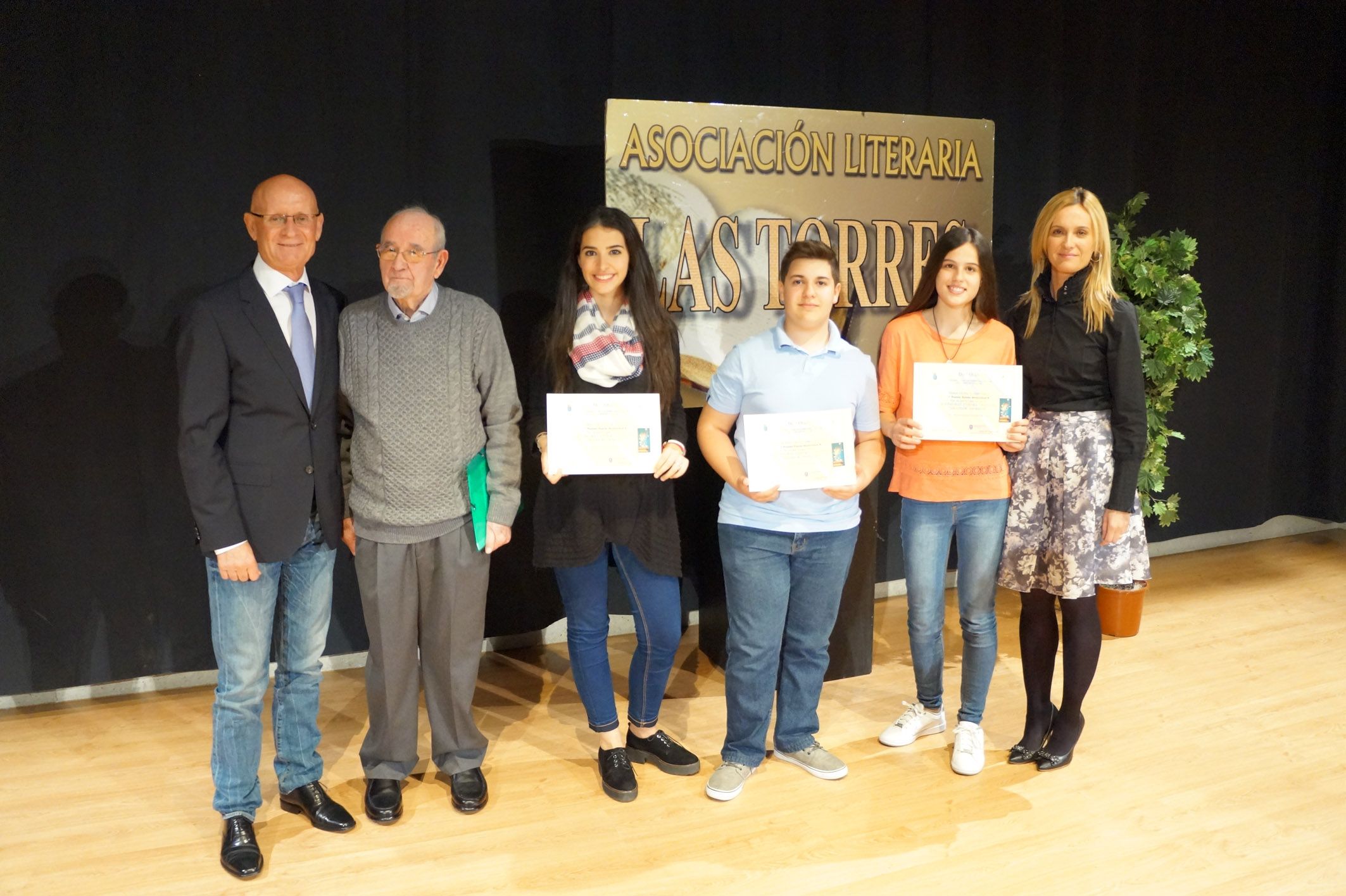 Nuria Contreras, Francisco Javier Sánchez y María Vicente ganan el Salvador Sandoval de jóvenes talentos literarios