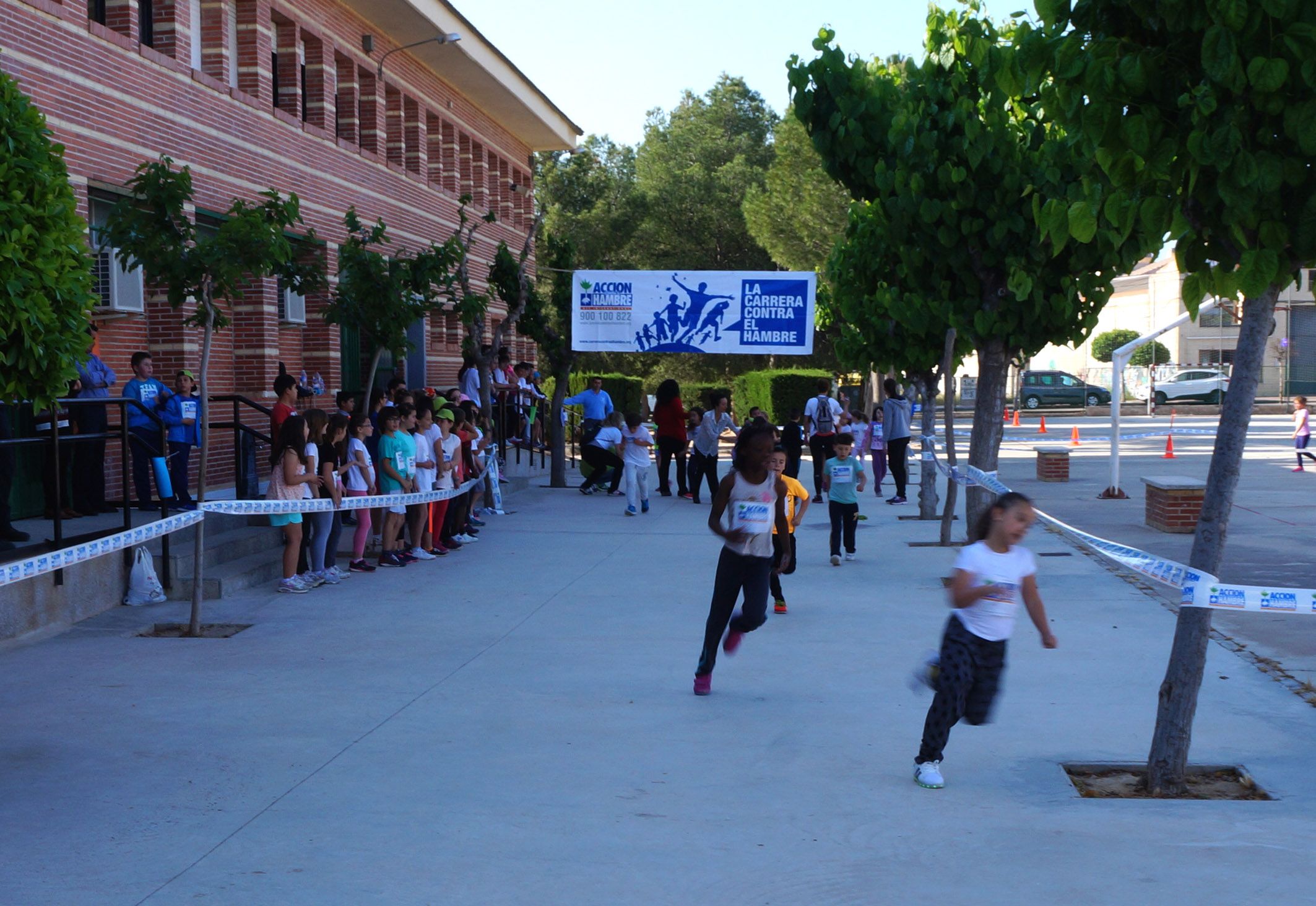 El colegio El Parque torreño corrió contra el hambre