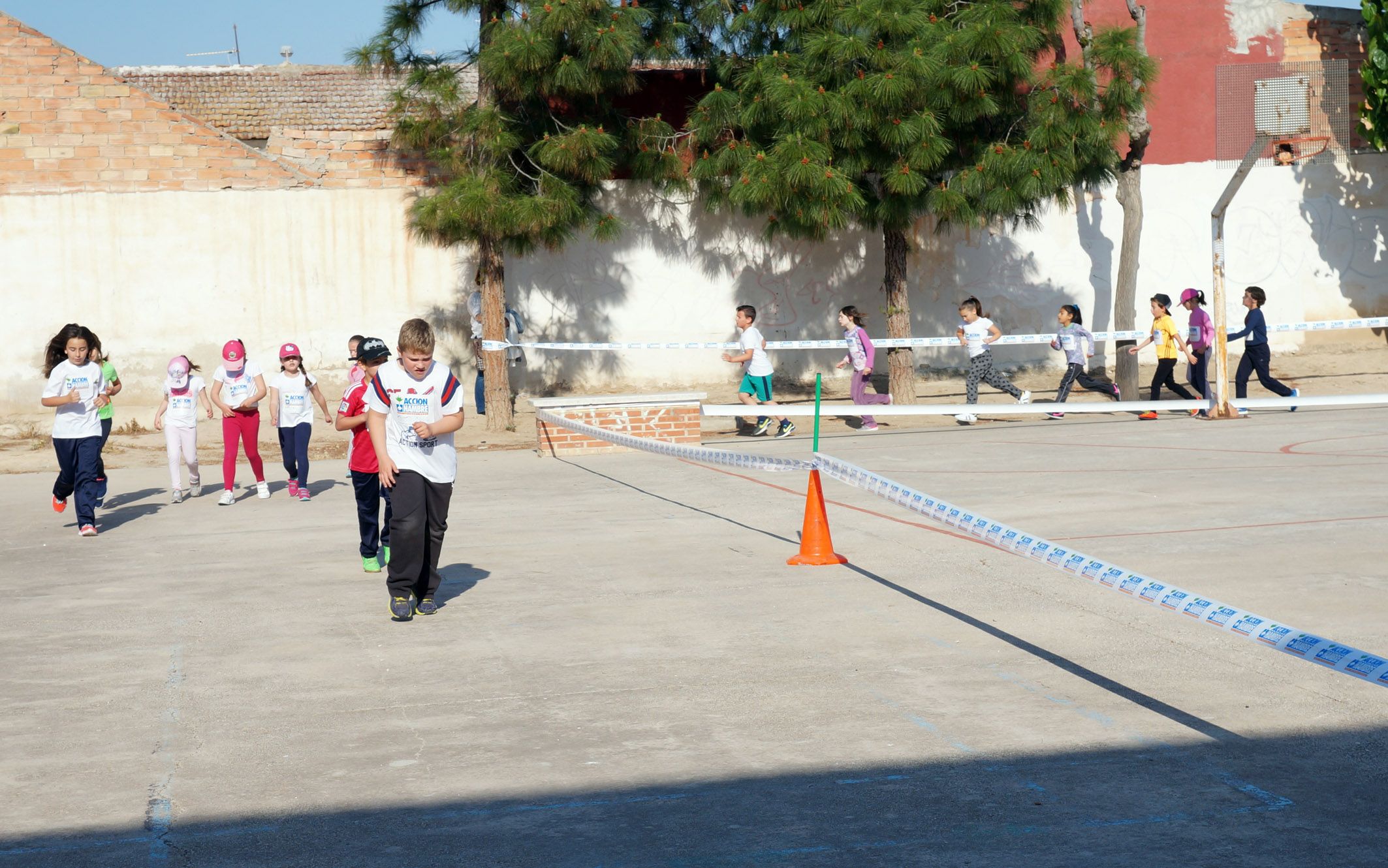 El colegio El Parque torreño corrió contra el hambre2