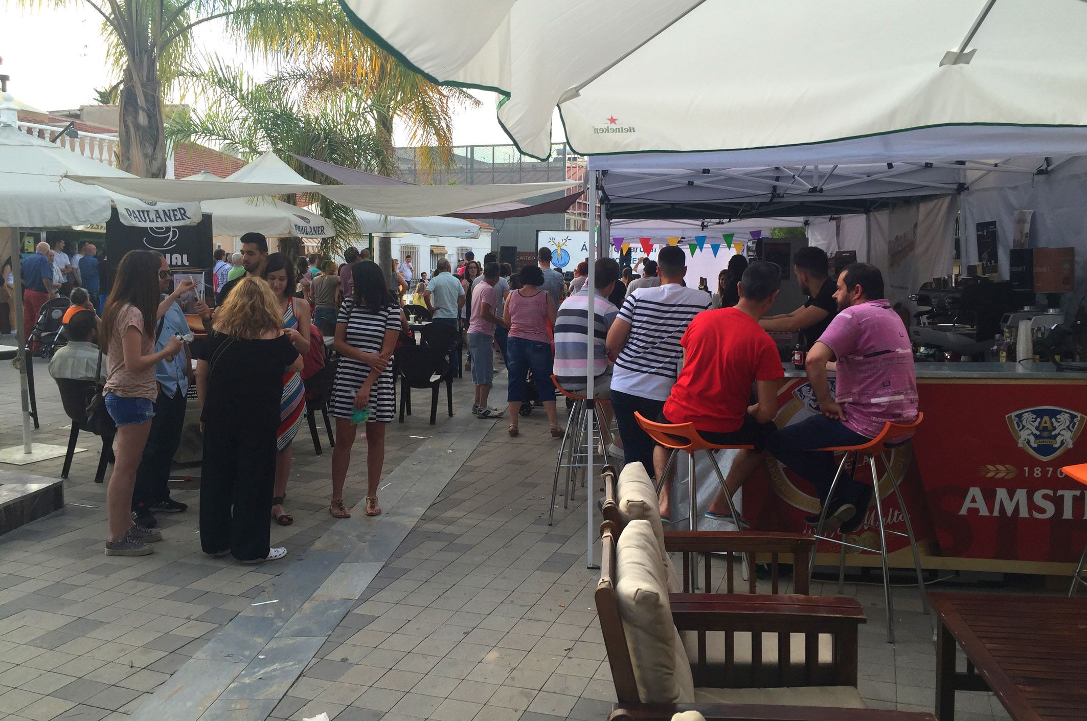 La II Feria del Comercio de Las Torres se convierte en una fiesta de las compras3
