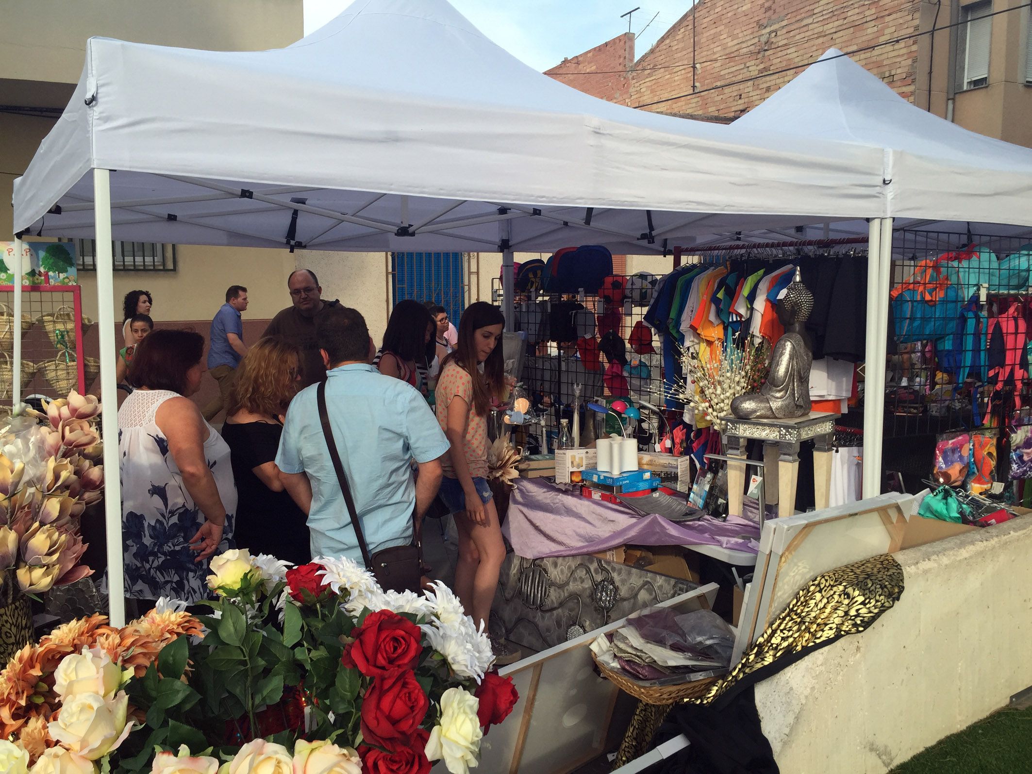 La II Feria del Comercio de Las Torres se convierte en una fiesta de las compras7