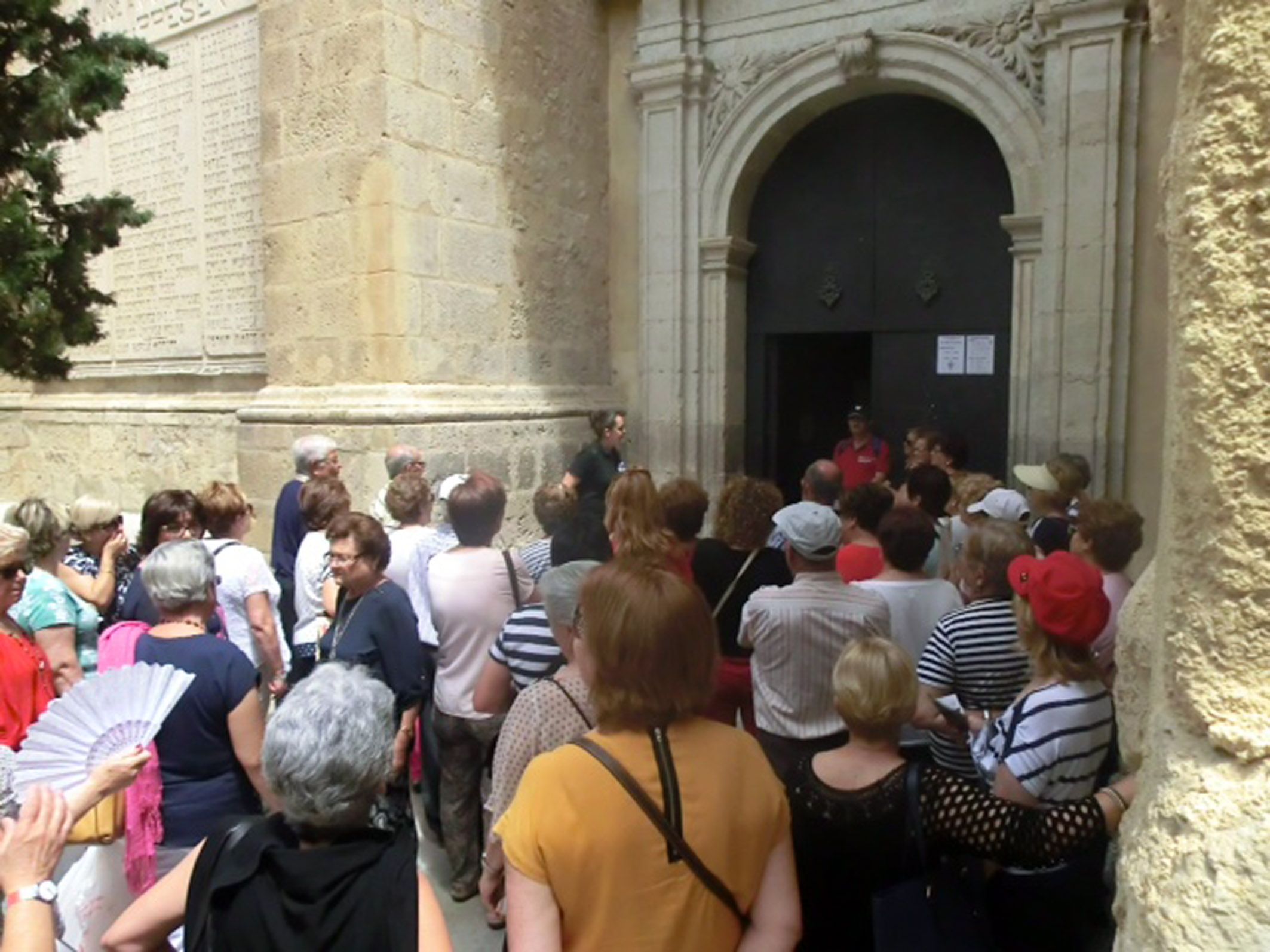 Más de un centenar de usuarios del programa municipal torreño de gerontogimnasia disfrutaron de un viaje a Huéscar4