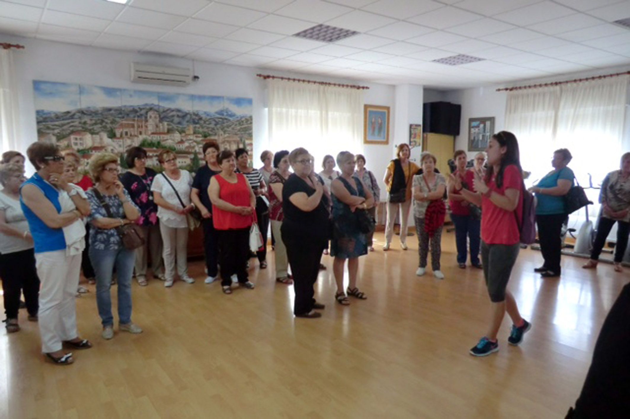 Más de un centenar de usuarios del programa municipal torreño de gerontogimnasia disfrutaron de un viaje a Huéscar5