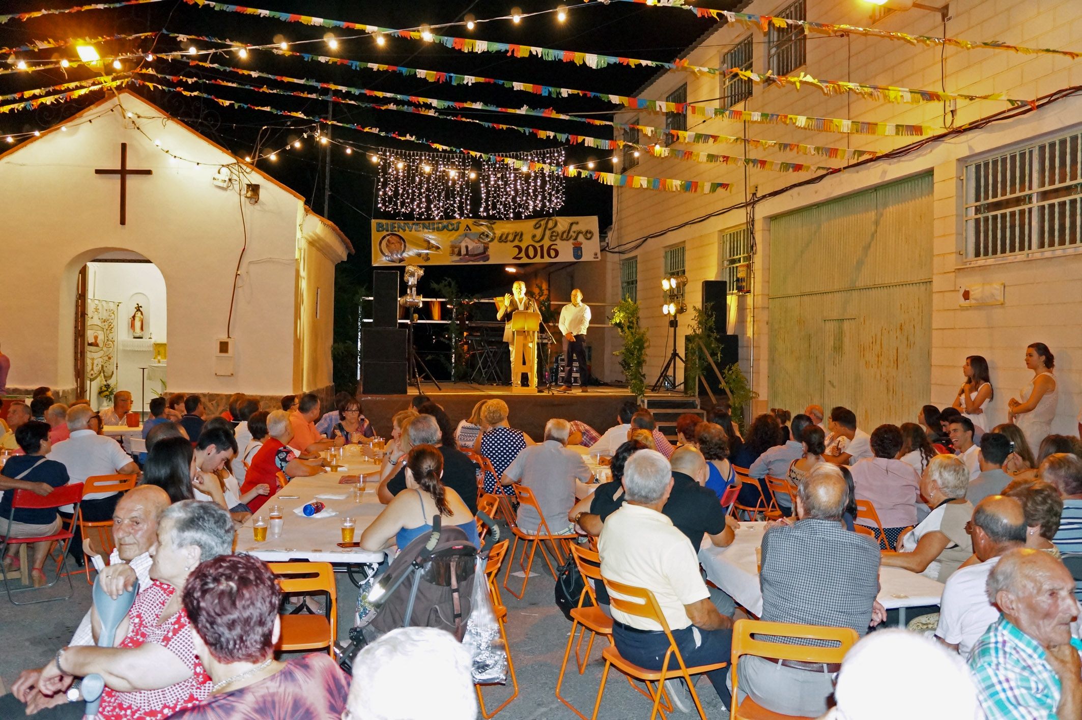 El pregón de Rafael Fuentes da por iniciadas las fiestas del barrio torreño de San Pedro2