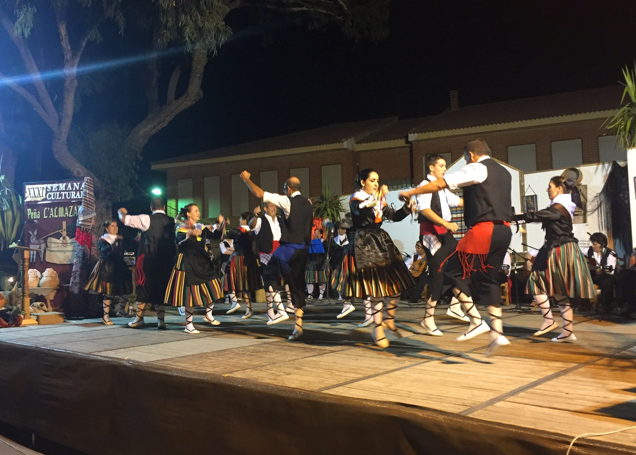 La peña L'Almazara torreña lo pasó en grande con sus XXXI Semana Cultural 2