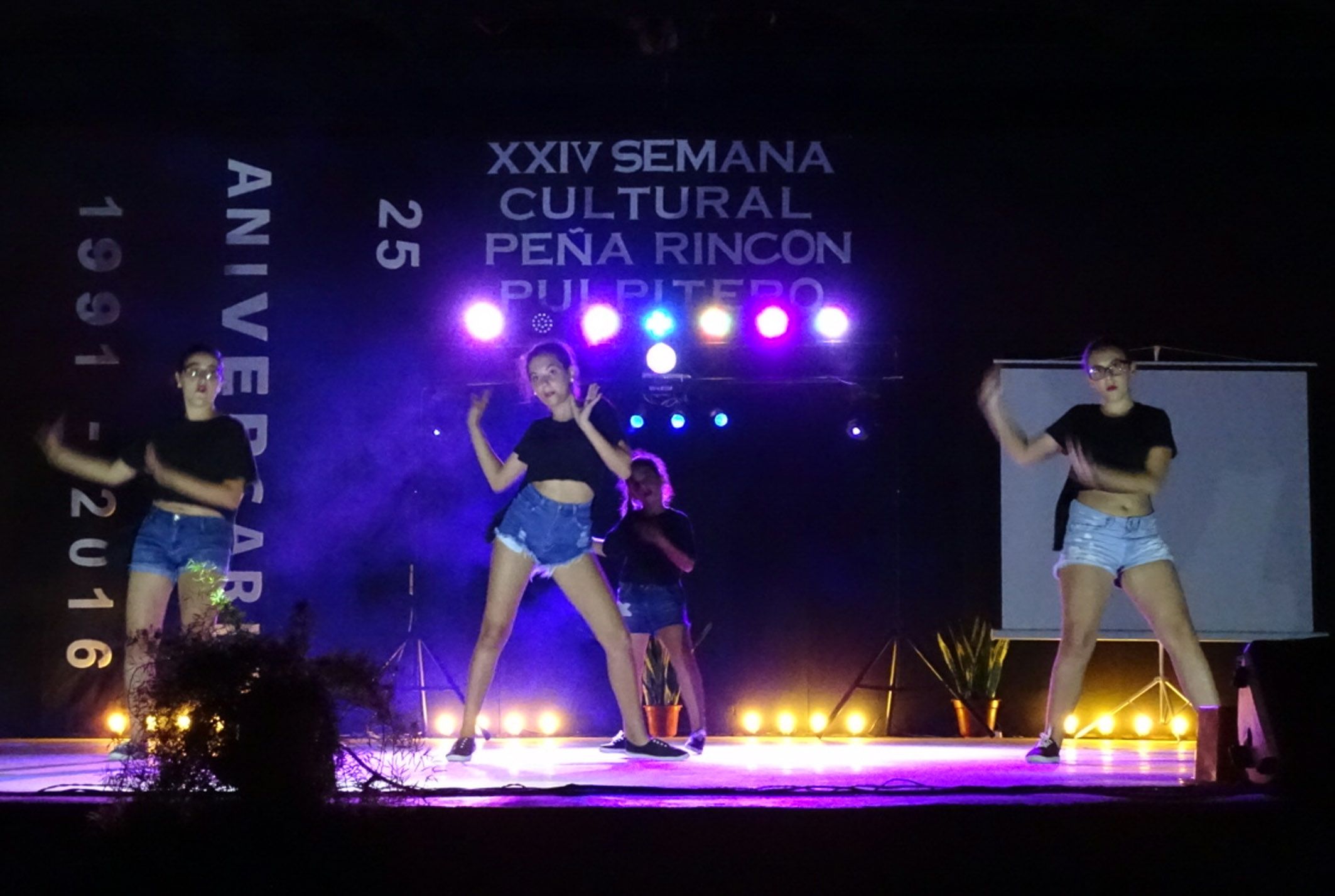 Semana Cultural Rincón Pulpitero - baile moderno IZEL2