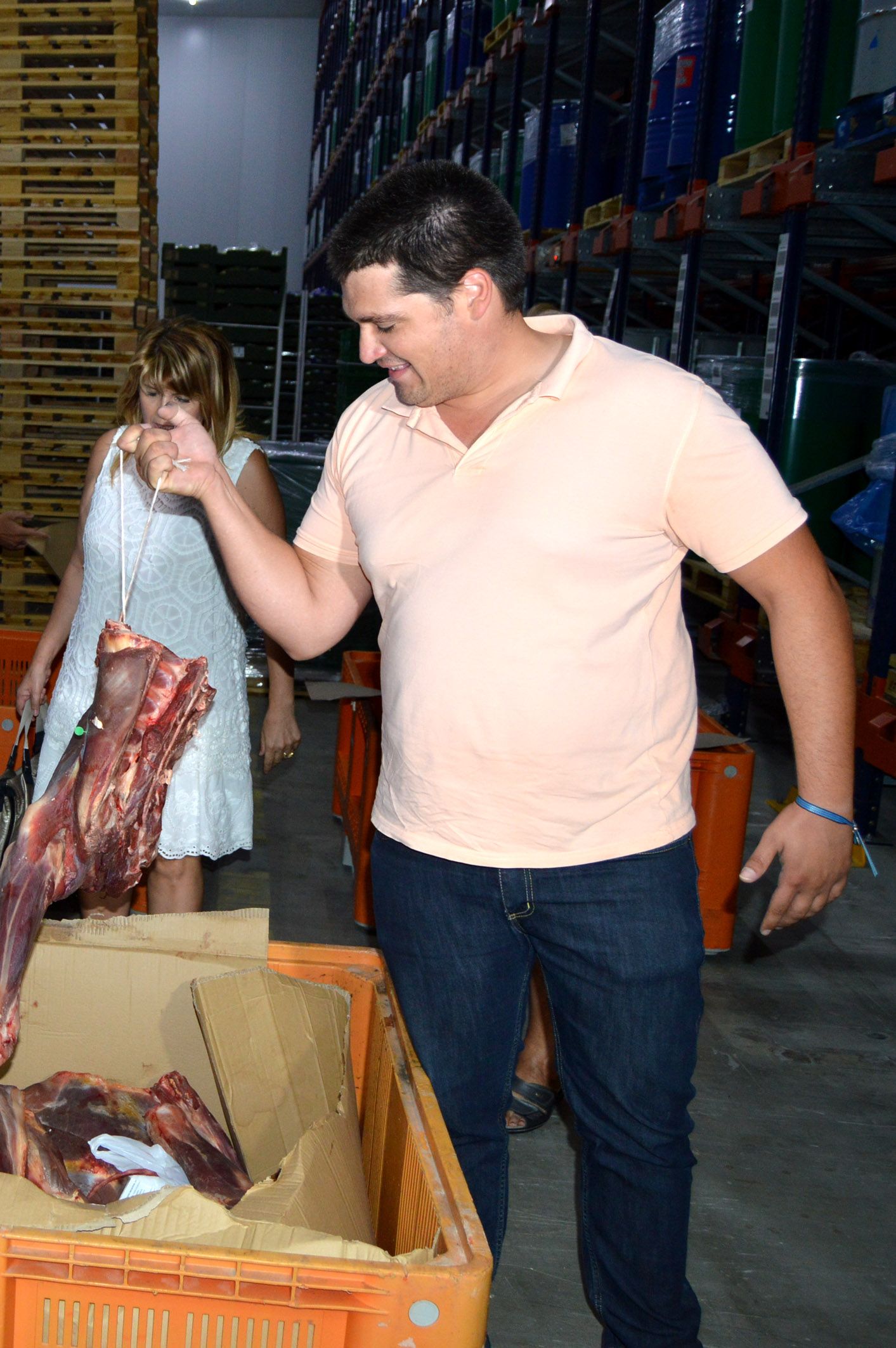 Las asociaciones benéficas reciben la carne de las sueltas de vaquillas de las Fiestas Patronales2