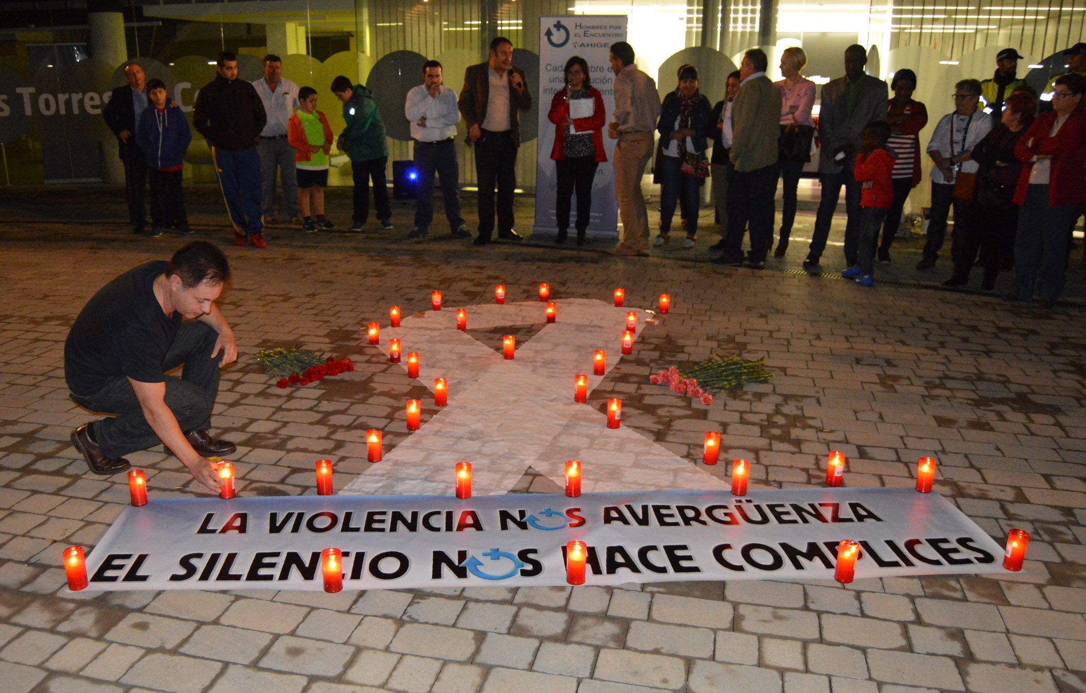 ahige-celebro-en-las-torres-de-cotillas-su-rueda-de-hombres-regional-contra-la-violencia-machista3