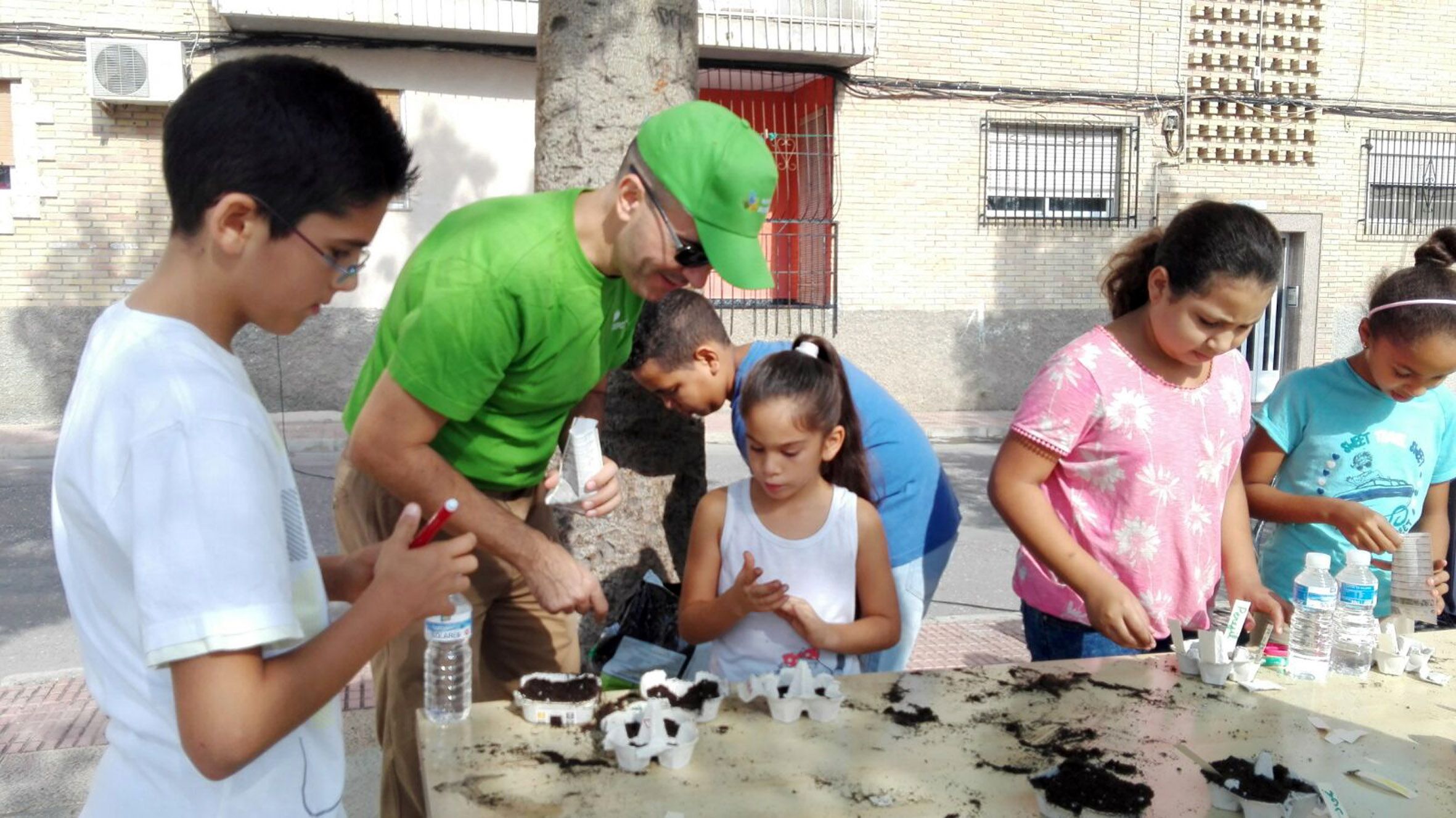 gran-jornada-de-convivencia-para-dar-la-bienvenida-de-nuevo-a-las-actividades-de-columbares-en-el-barrio-del-carmen-3