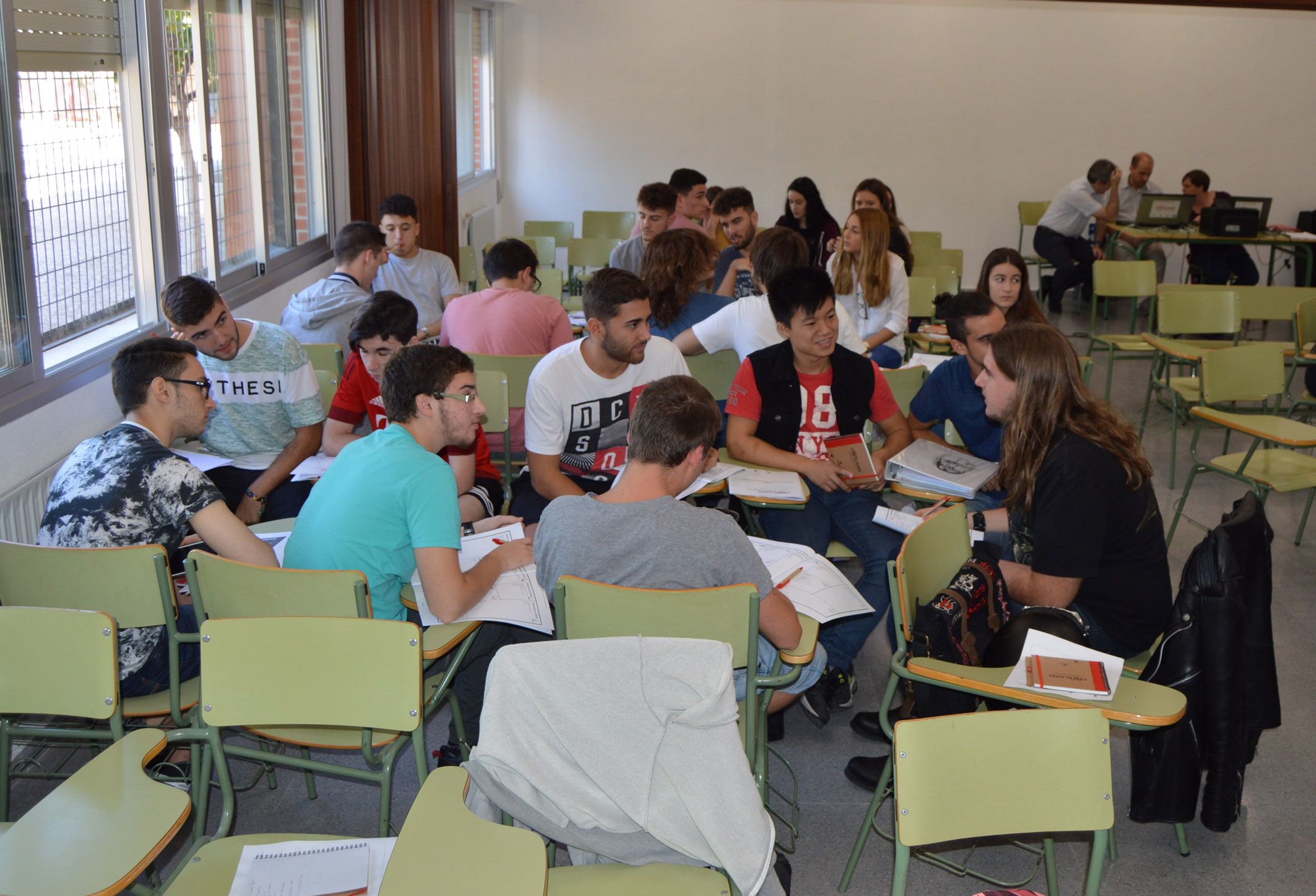 los-alumnos-del-ies-salvador-sandoval-aprenden-a-montar-un-negocio-online2