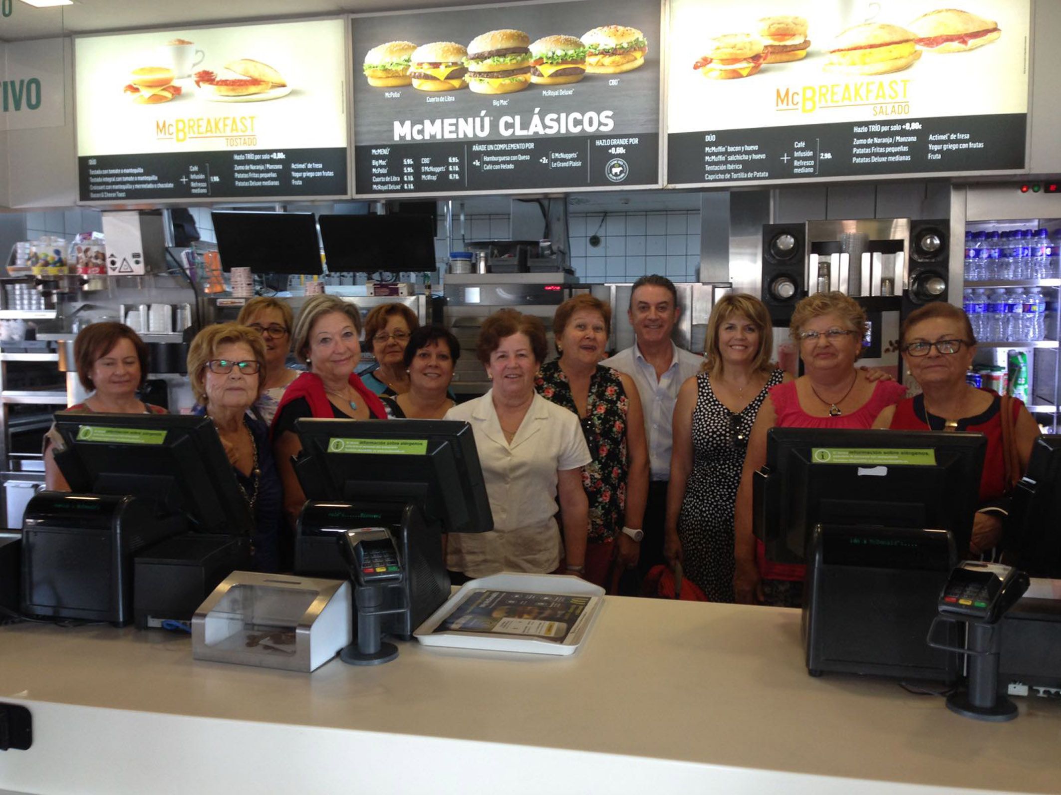 visita-mcdonalds-asociacion-mujeres-las-torres-de-cotillas