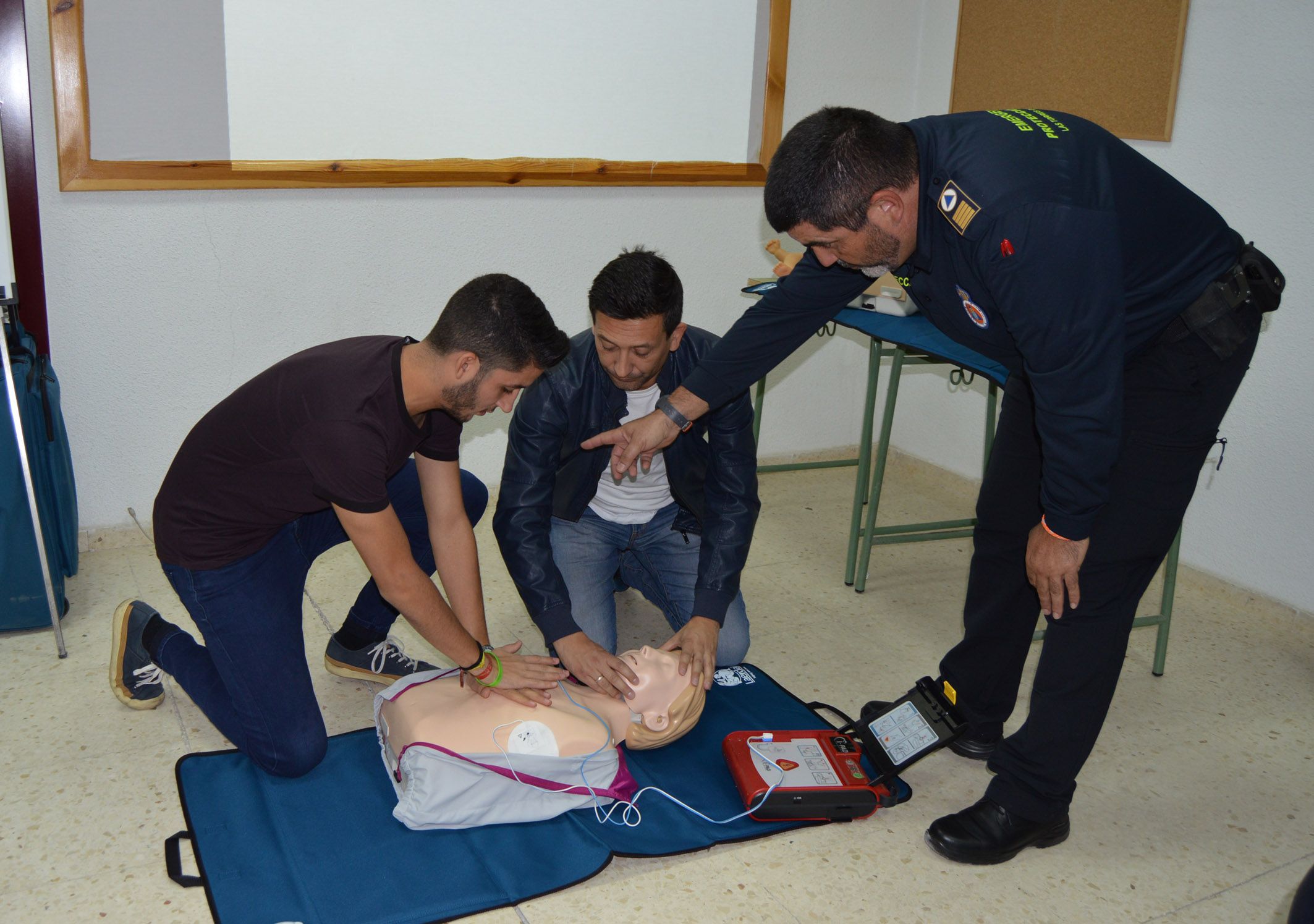 arranca-el-nuevo-curso-municipal-para-el-sector-deportivo-local-sobre-el-uso-del-desfibrilador-2