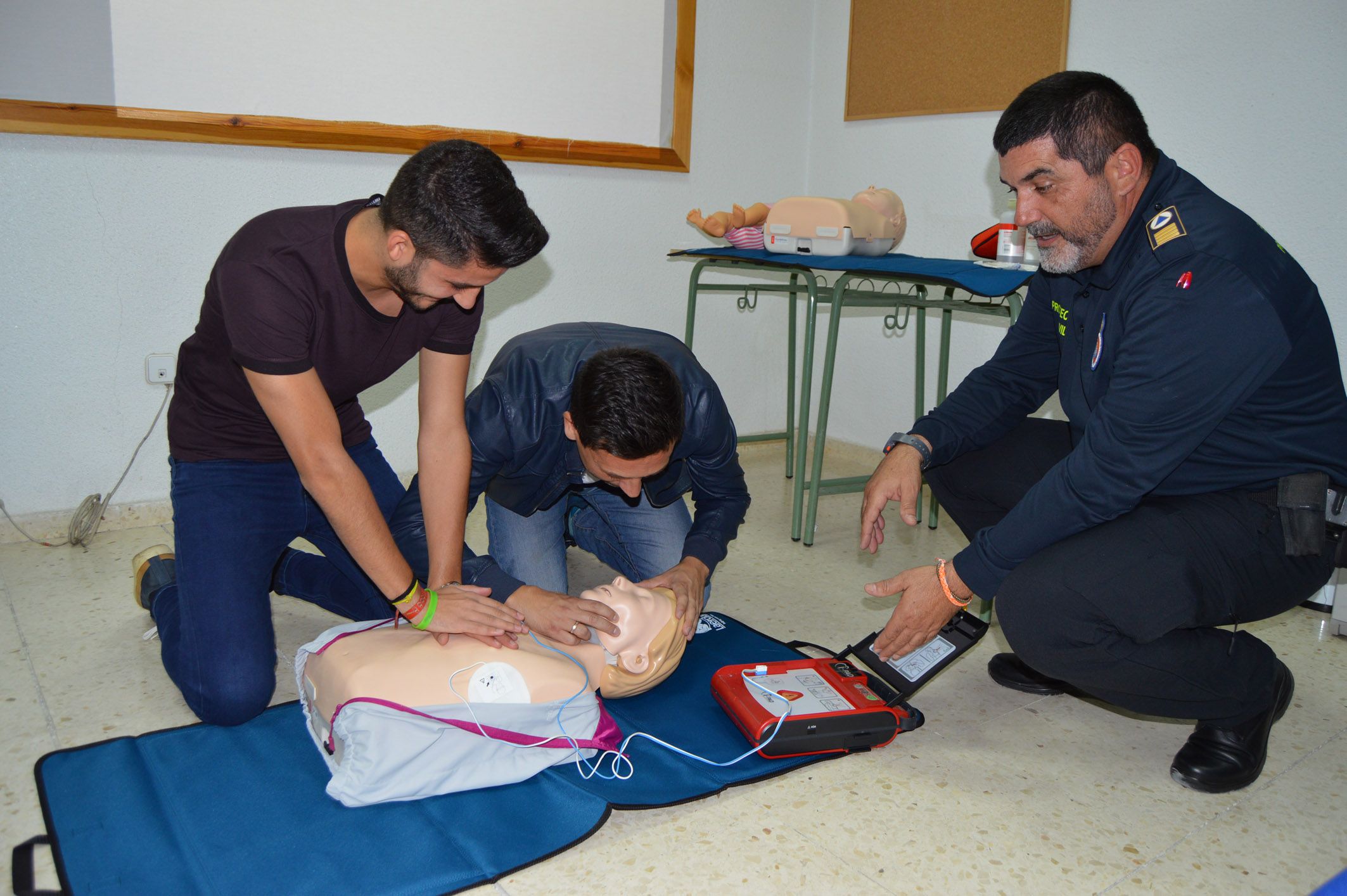 arranca-el-nuevo-curso-municipal-para-el-sector-deportivo-local-sobre-el-uso-del-desfibrilador-3