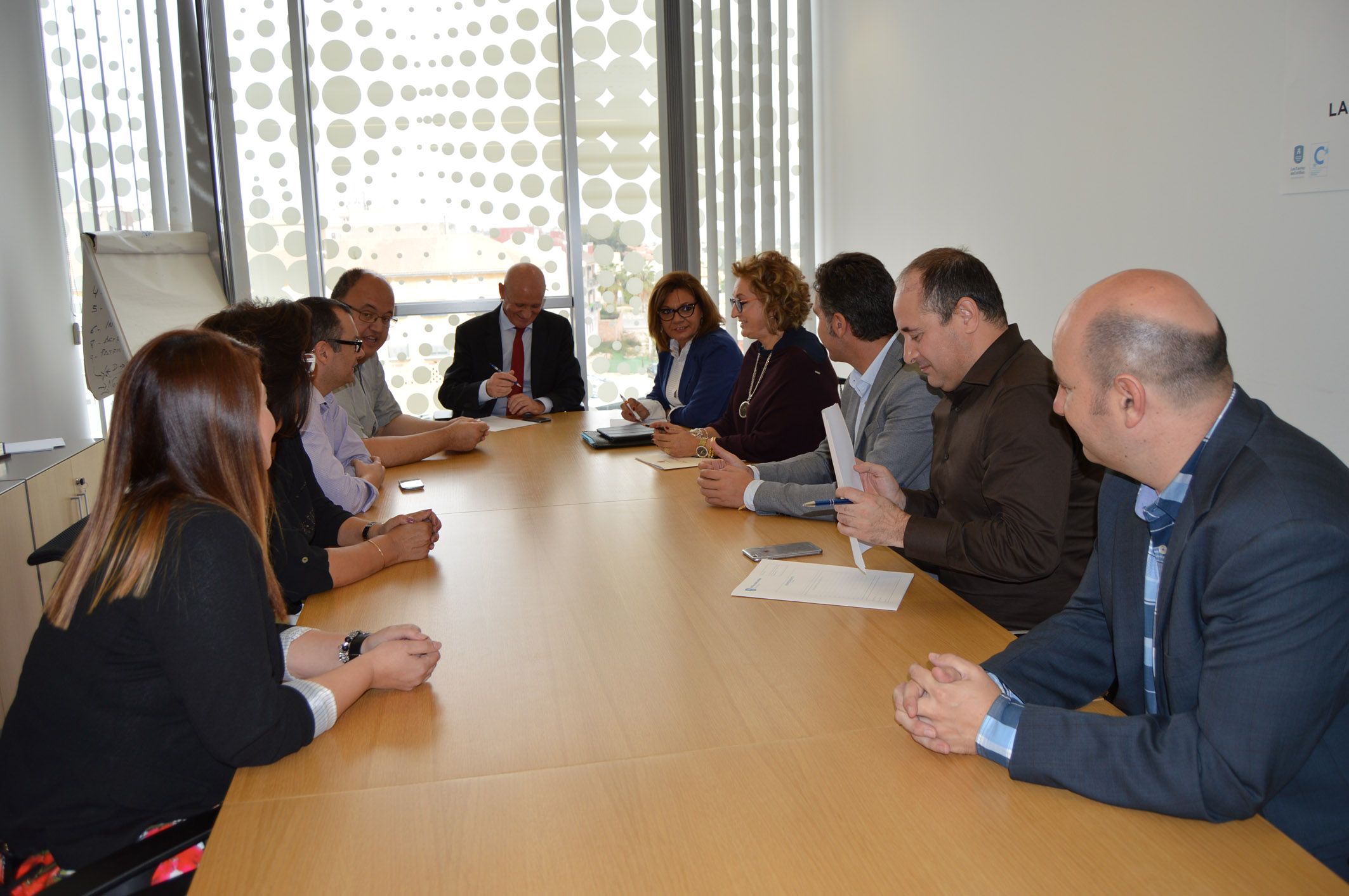 la-direcccion-general-de-comercio-destinara-una-subvencion-de-5-000-euros-para-las-actividades-del-area-comercial-las-torres